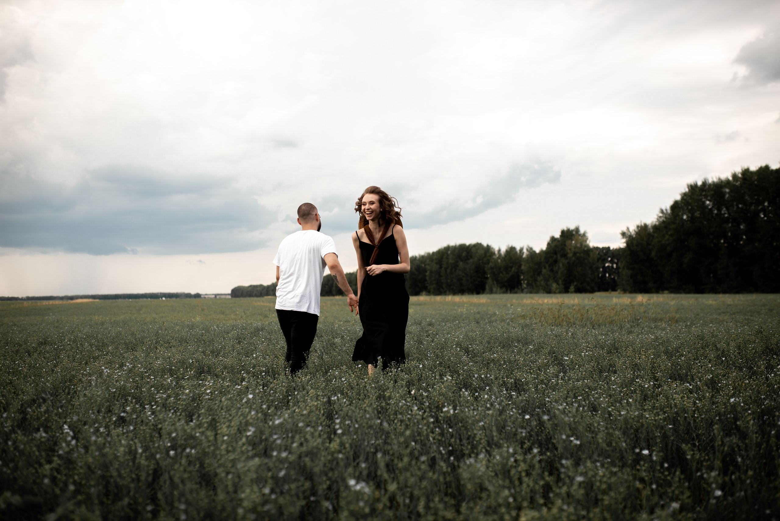 Парная фотосессия в поле. Фотограф в Уфе Комягина Анастасия