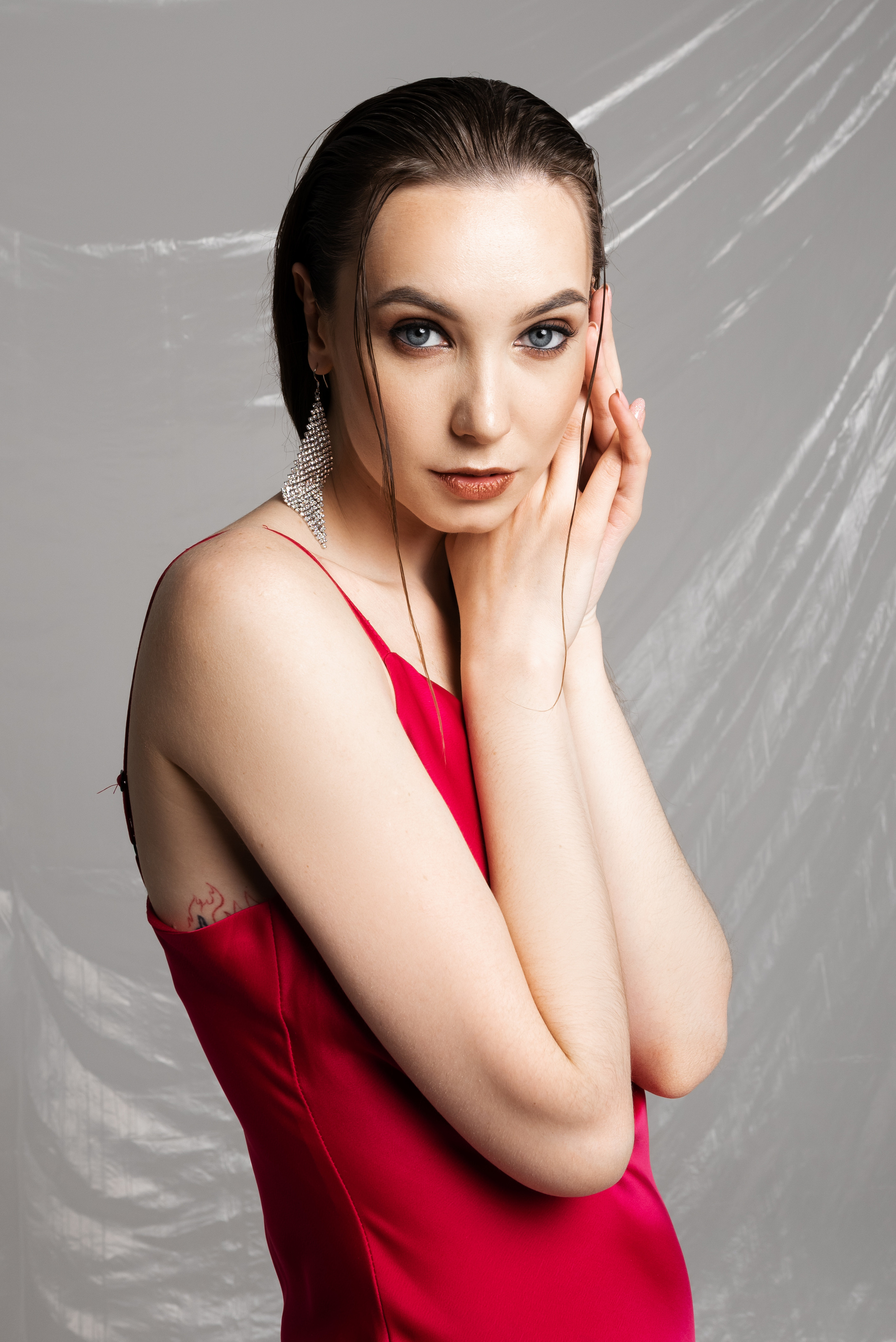 Студийная фотосессия с полиэтиленом. Фотограф в Уфе Комягина Анастасия