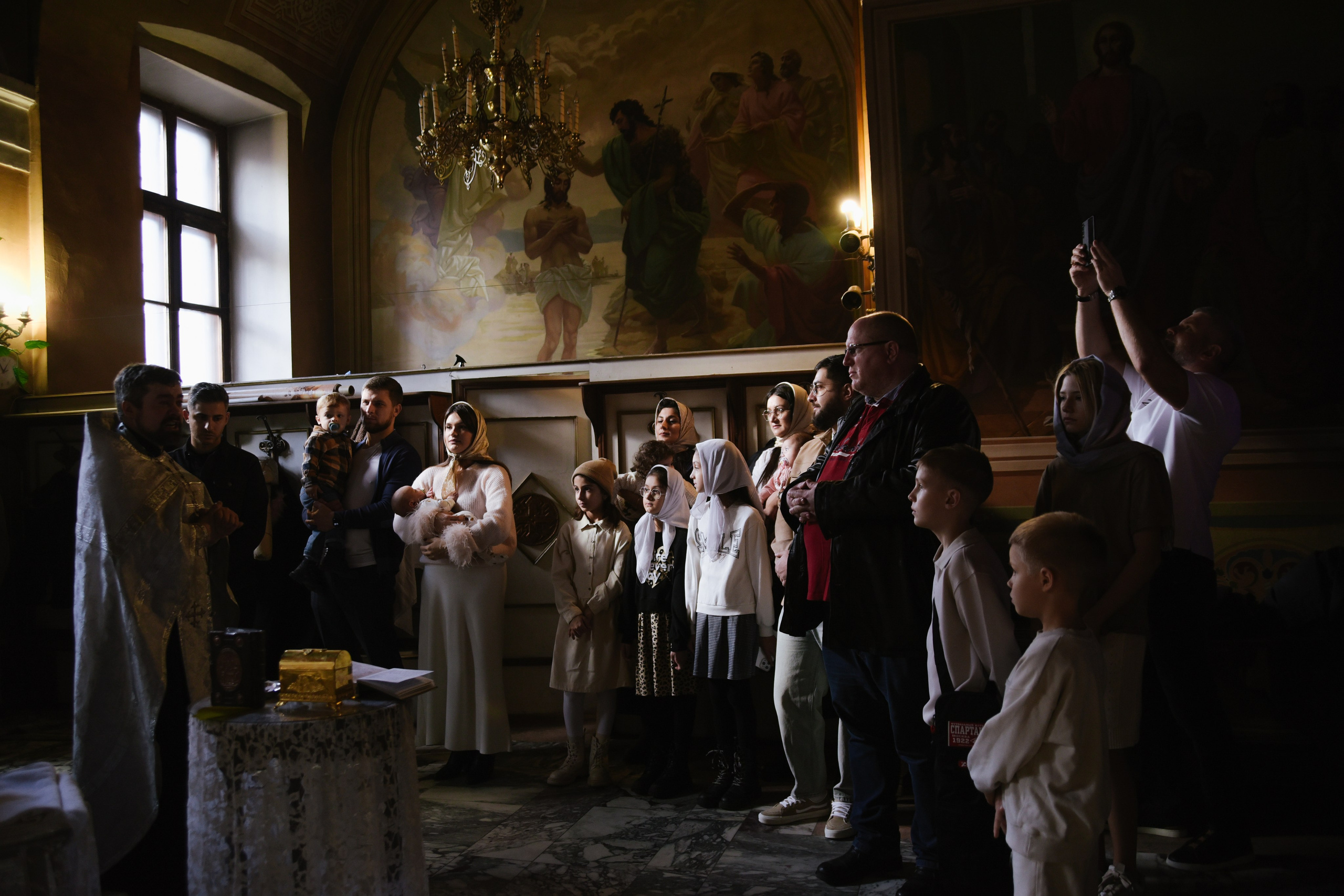 Таинство крещения Савва Храм Воскресения Словущего в Даниловской Слободе. Фотограф Лола Волна, город Москва