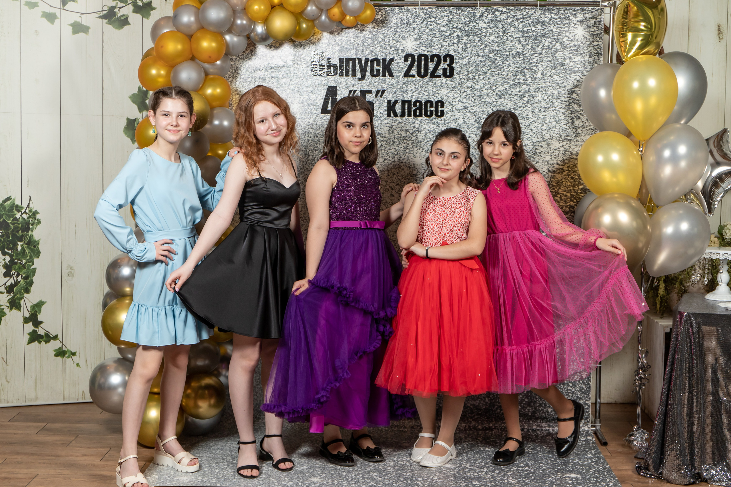 Выпуск 4Б 23 год. Семейный и свадебный фотограф в Геленджике Михаил Шматов