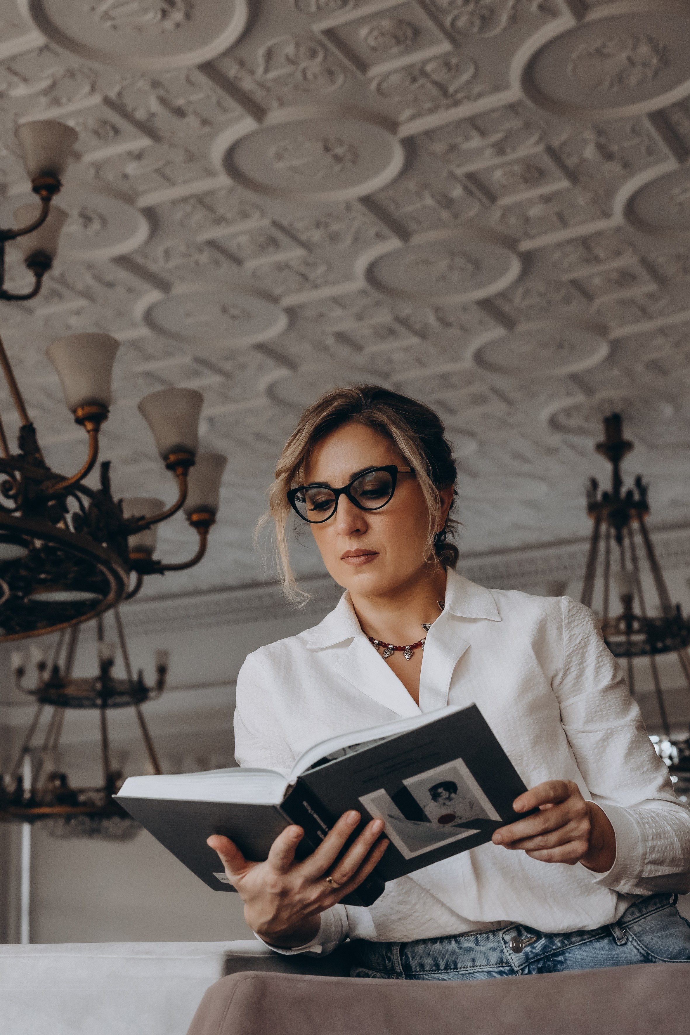 Яна и библиотека (репортажный портрет). Портретный и репортажный фотограф в Москве, Ольга Ларема