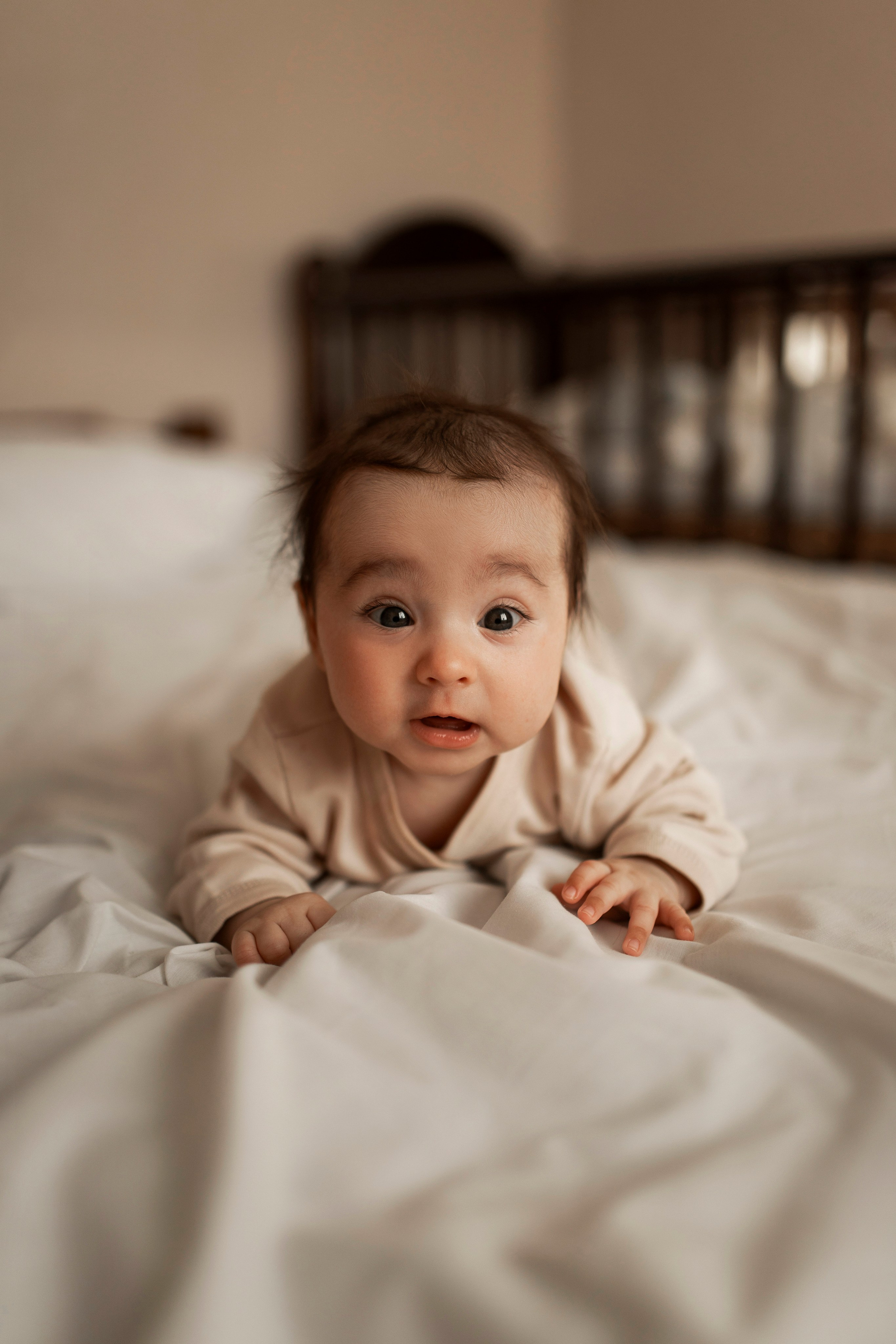 | ПЕРВЫЕ МГНОВЕНИЯ |