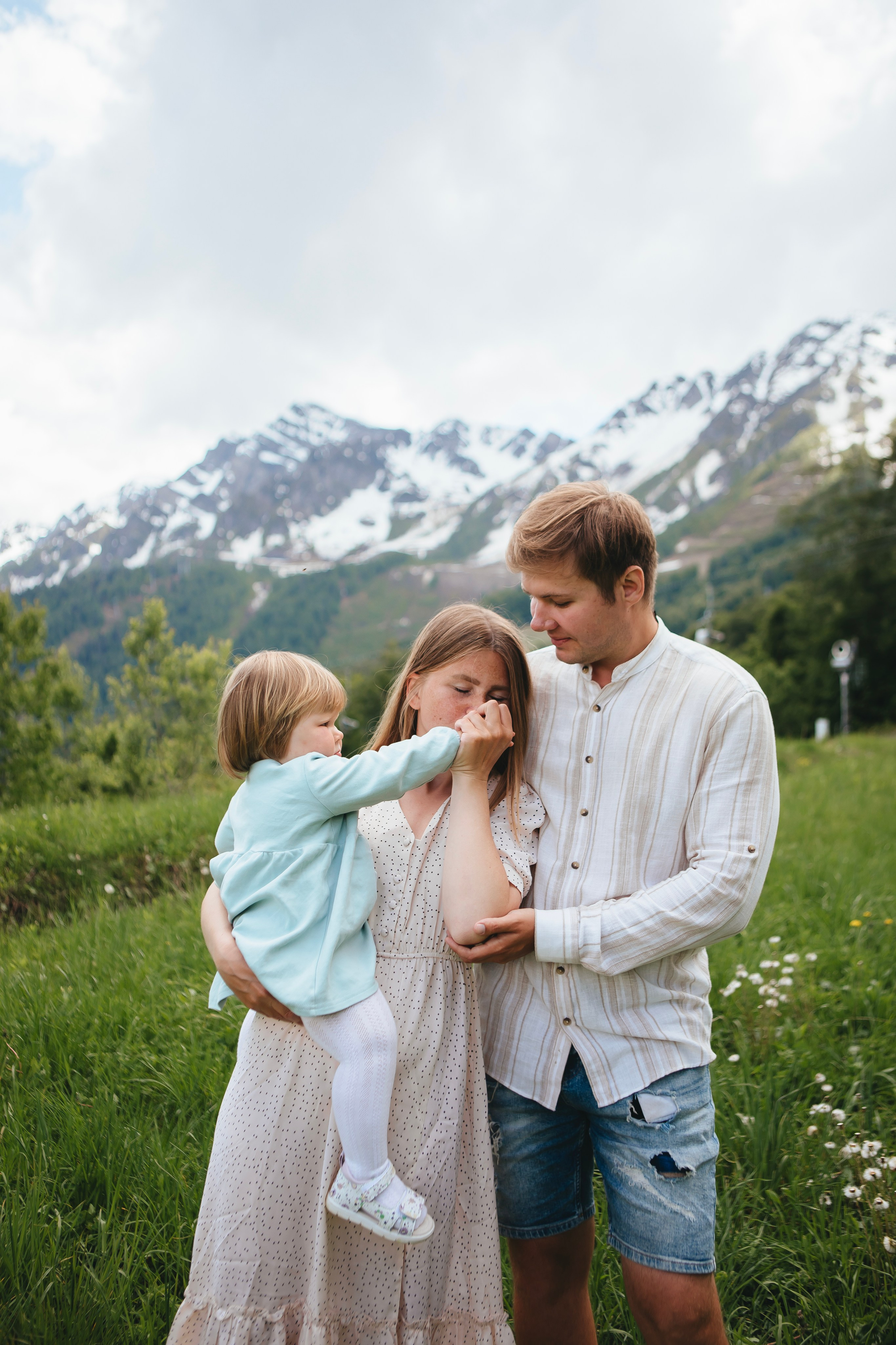 Летние семейные грезы. Семейный и свадебный фотограф Сочи Адлер Сириус Красная поляна