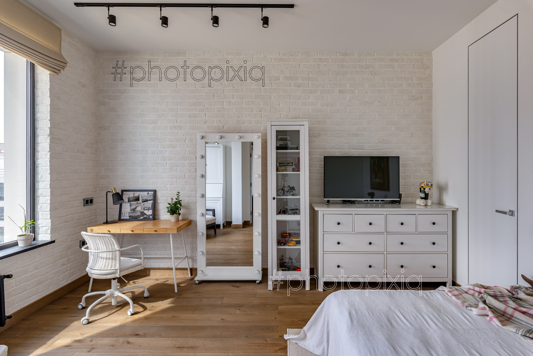 Интерьерная съёмка квартиры лофт в ЖК «Headliner». Интерьерная съёмка и виртуальные туры — Интерьерный фотограф Кузнецов Сергей (photopixiq)