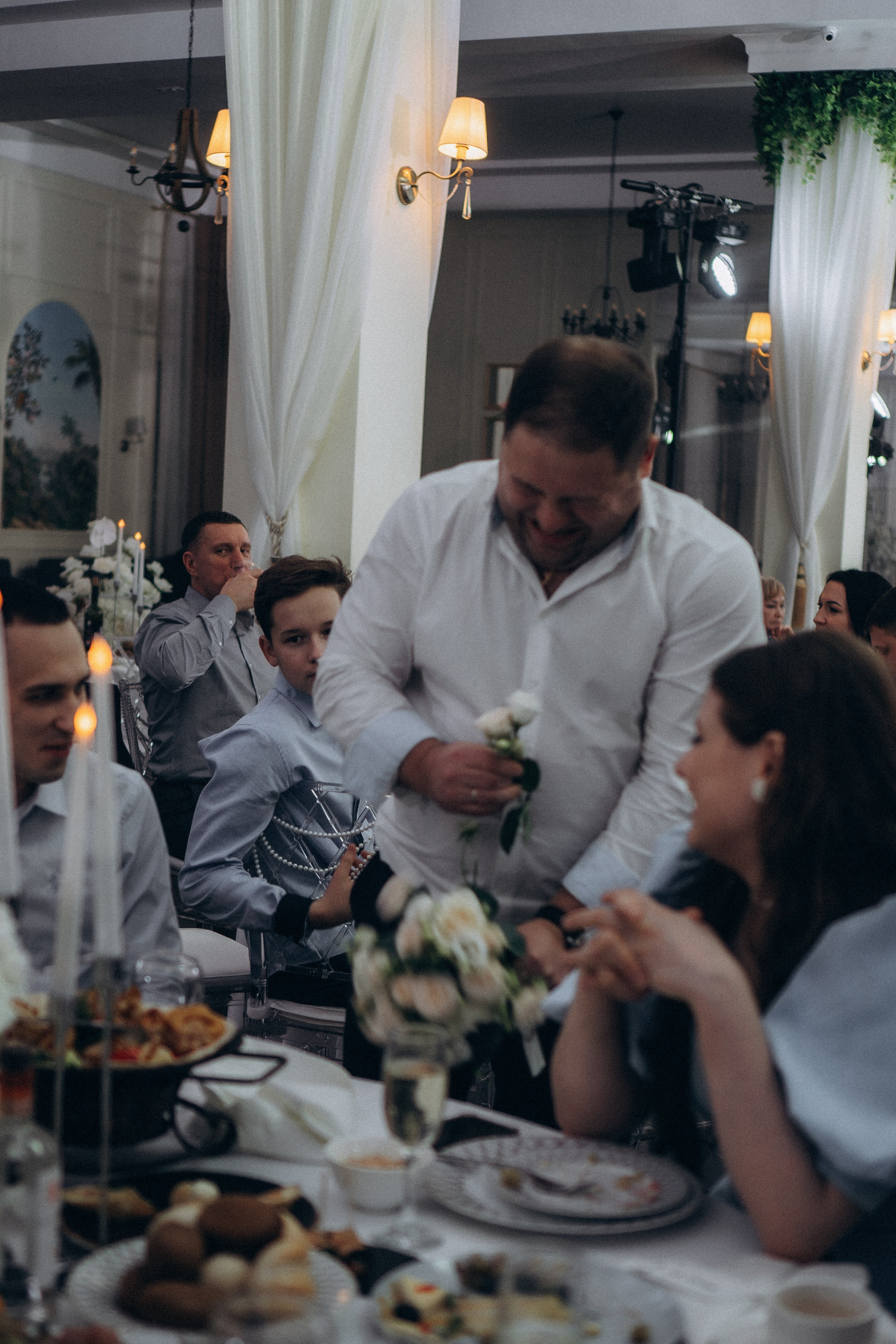 СВАДЕБНАЯ СЬЕМКА СБОРОВ В ОТЕЛЕ И ВЫЕЗД НА ЦЕРЕМОНИЮ (СНЯТО В СИБИРЕ В НИЖНЕВАРТОВСКЕ). Профессиональный фотограф, Санкт-Петербург — Виктория Богомолова