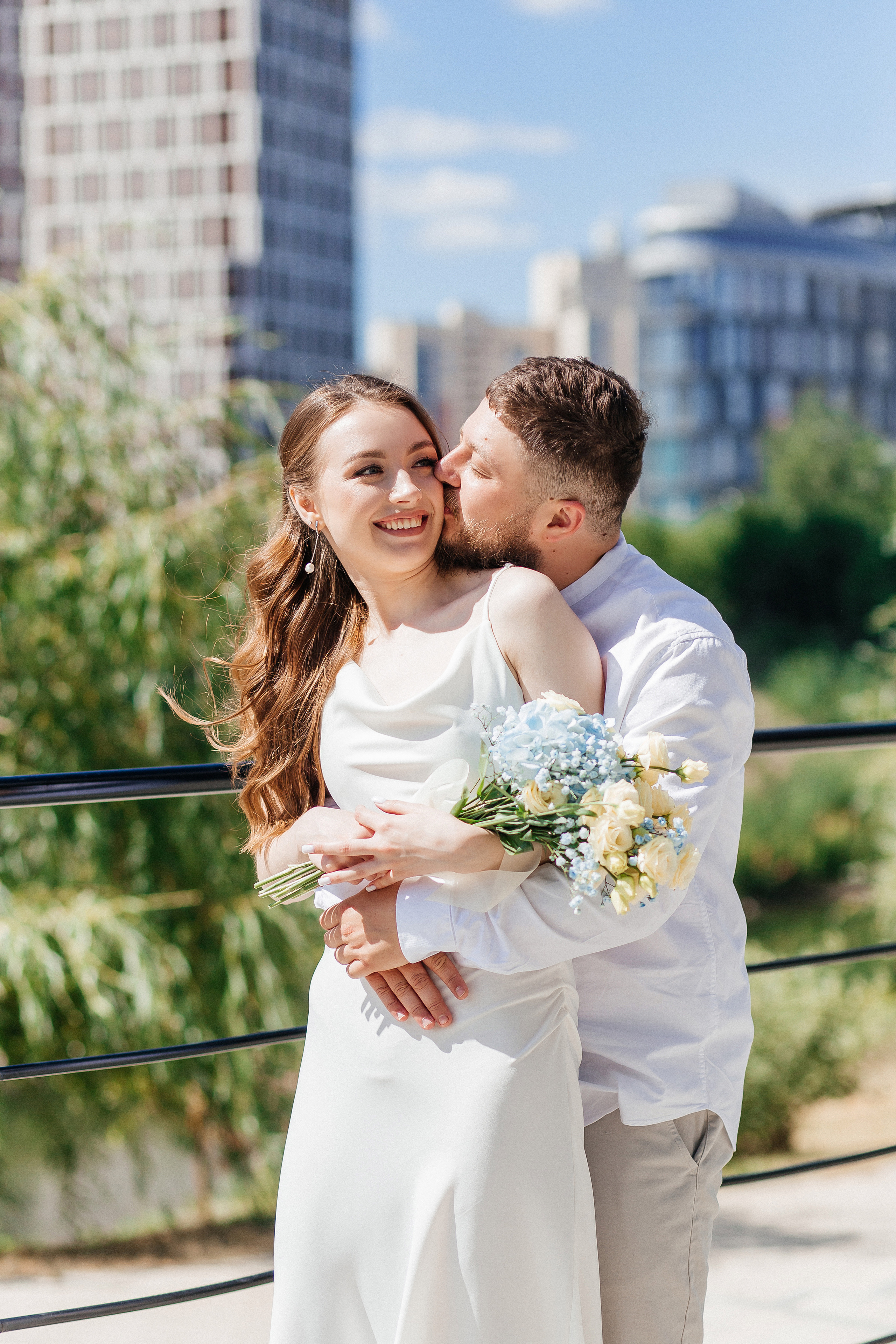Свадебная прогулка Владимира и Виктории. Свадебный и портретный фотограф Летавина Наталия. Екатеринбург