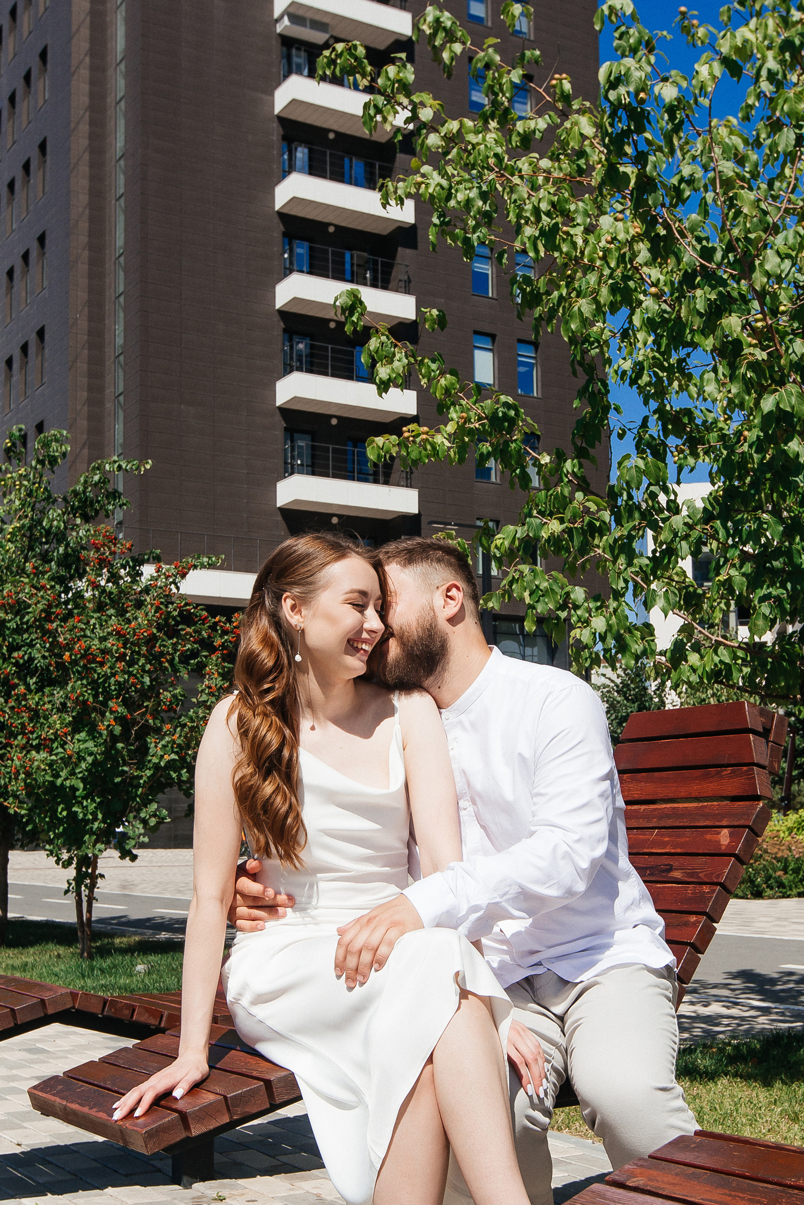 Свадебная прогулка Владимира и Виктории. Свадебный и портретный фотограф Летавина Наталия. Екатеринбург