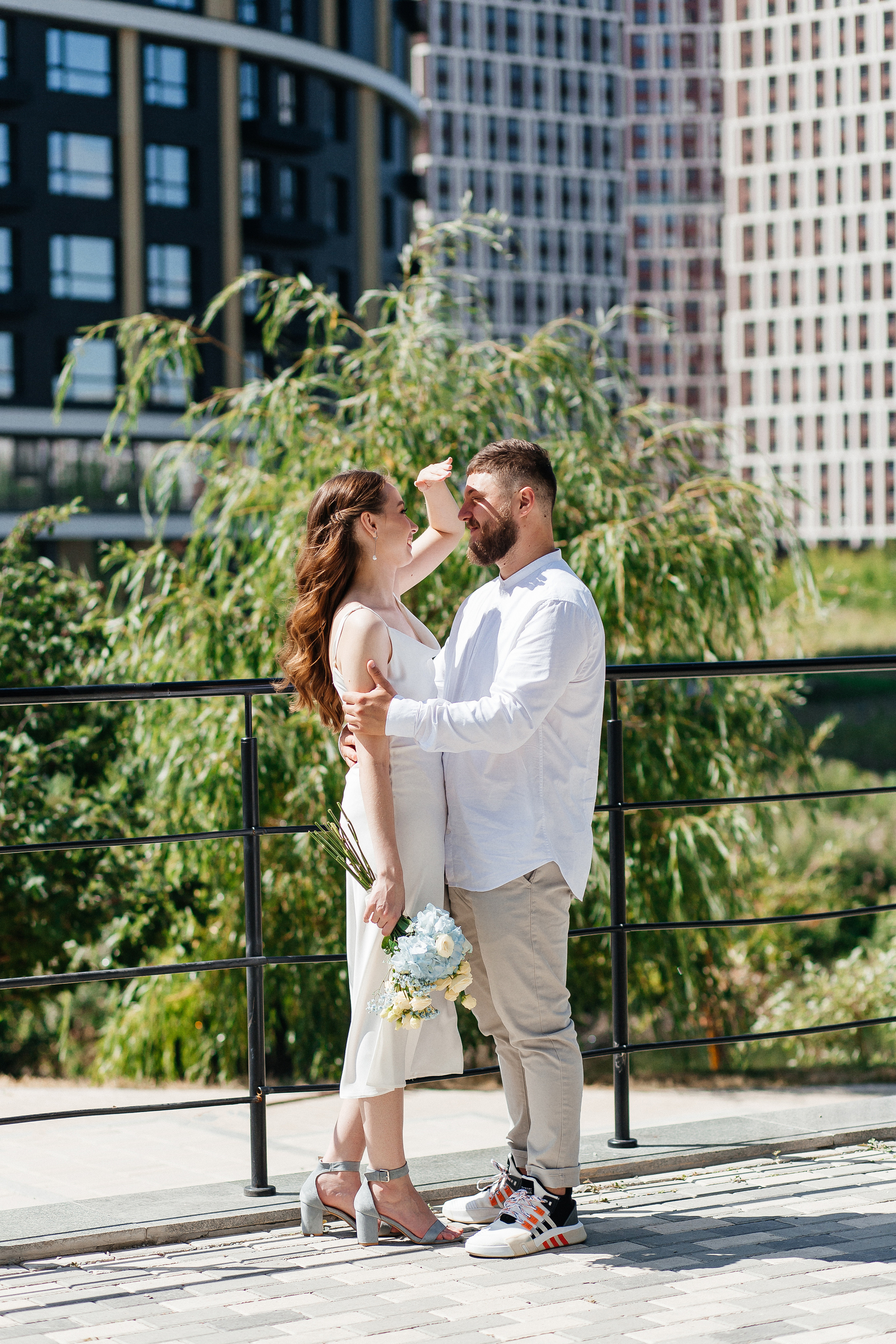 Свадебная прогулка Владимира и Виктории. Свадебный и портретный фотограф Летавина Наталия. Екатеринбург