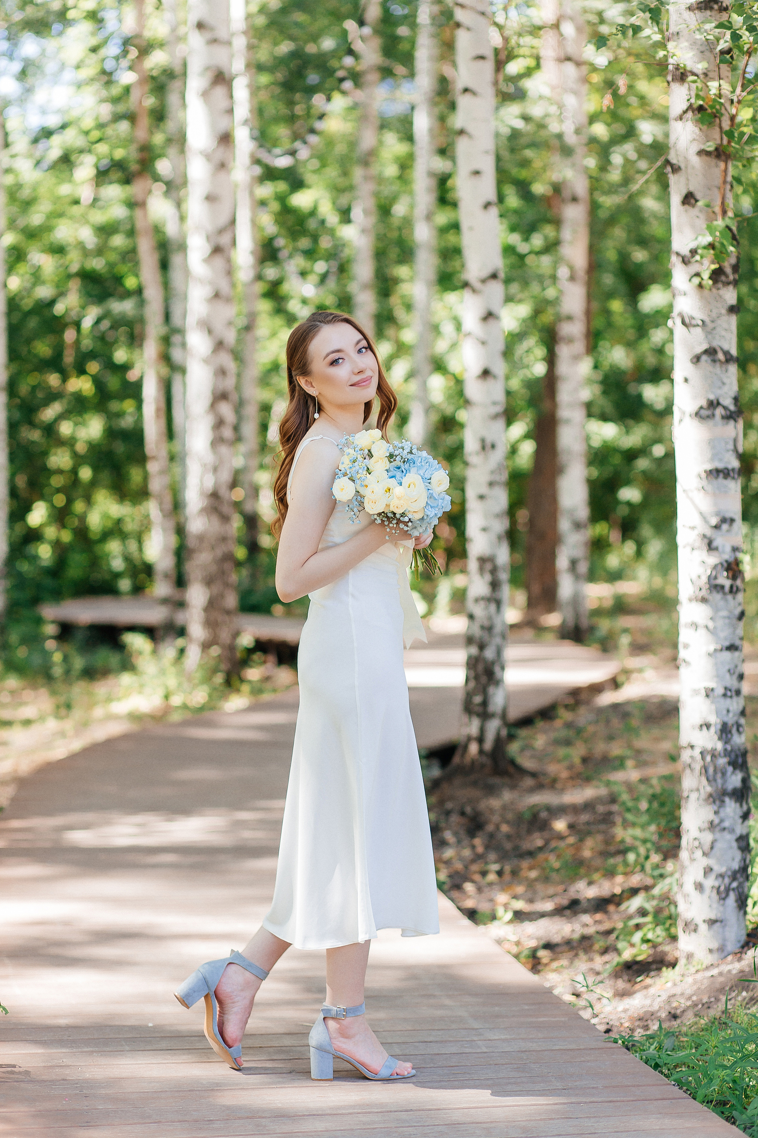 Свадебная прогулка Владимира и Виктории. Свадебный и портретный фотограф Летавина Наталия. Екатеринбург