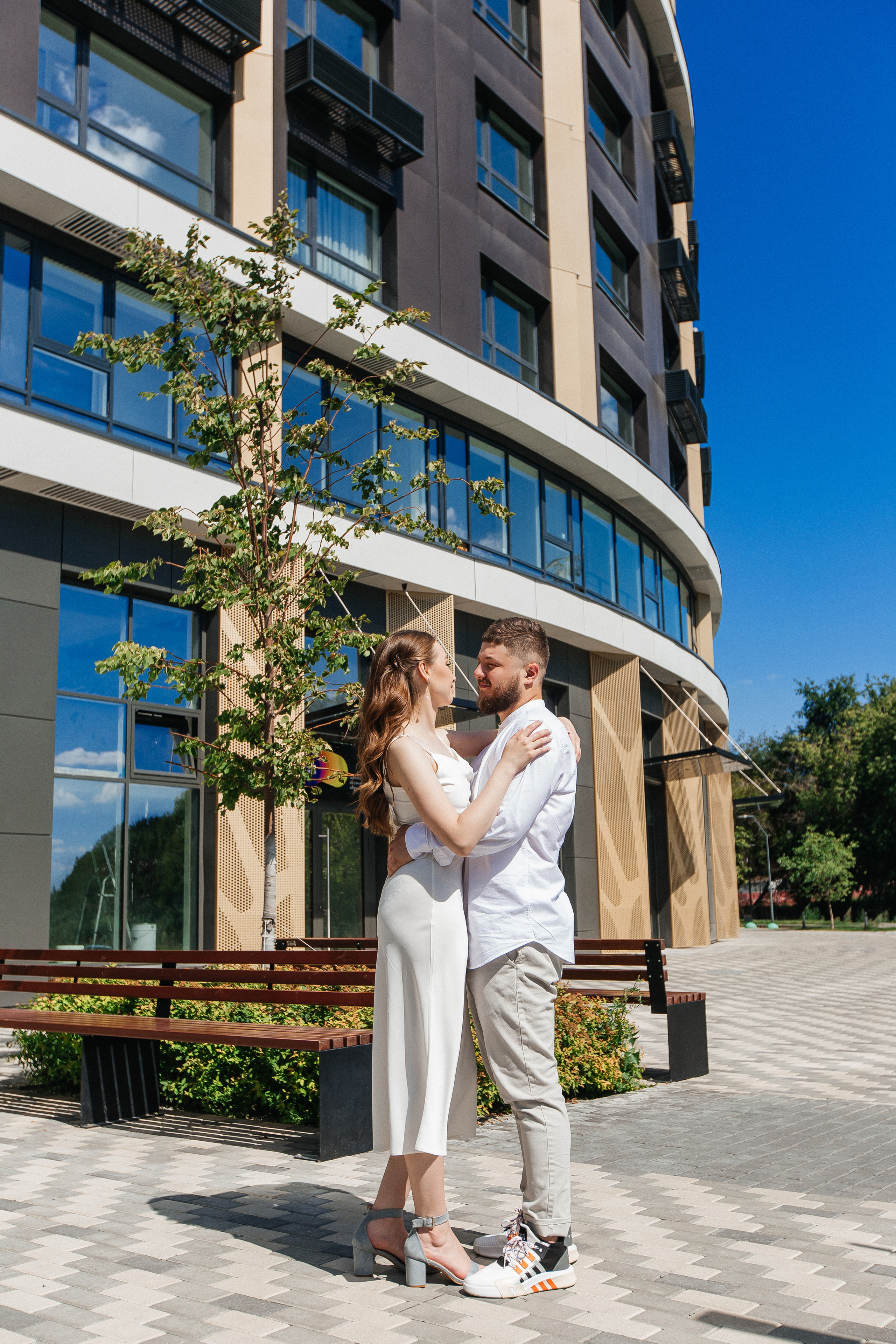 Свадебная прогулка Владимира и Виктории. Свадебный и портретный фотограф Летавина Наталия. Екатеринбург
