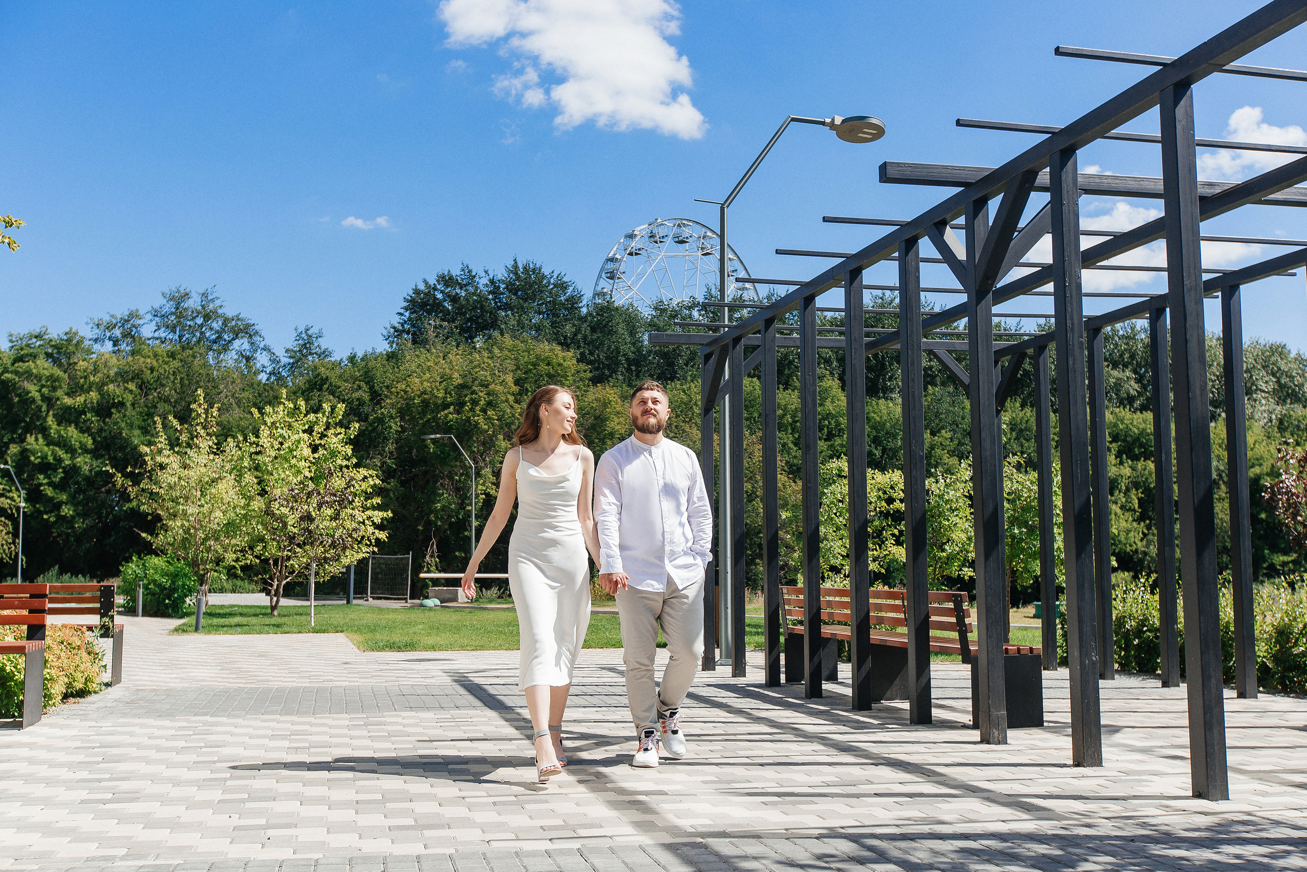 Свадебная прогулка Владимира и Виктории. Свадебный и портретный фотограф Летавина Наталия. Екатеринбург