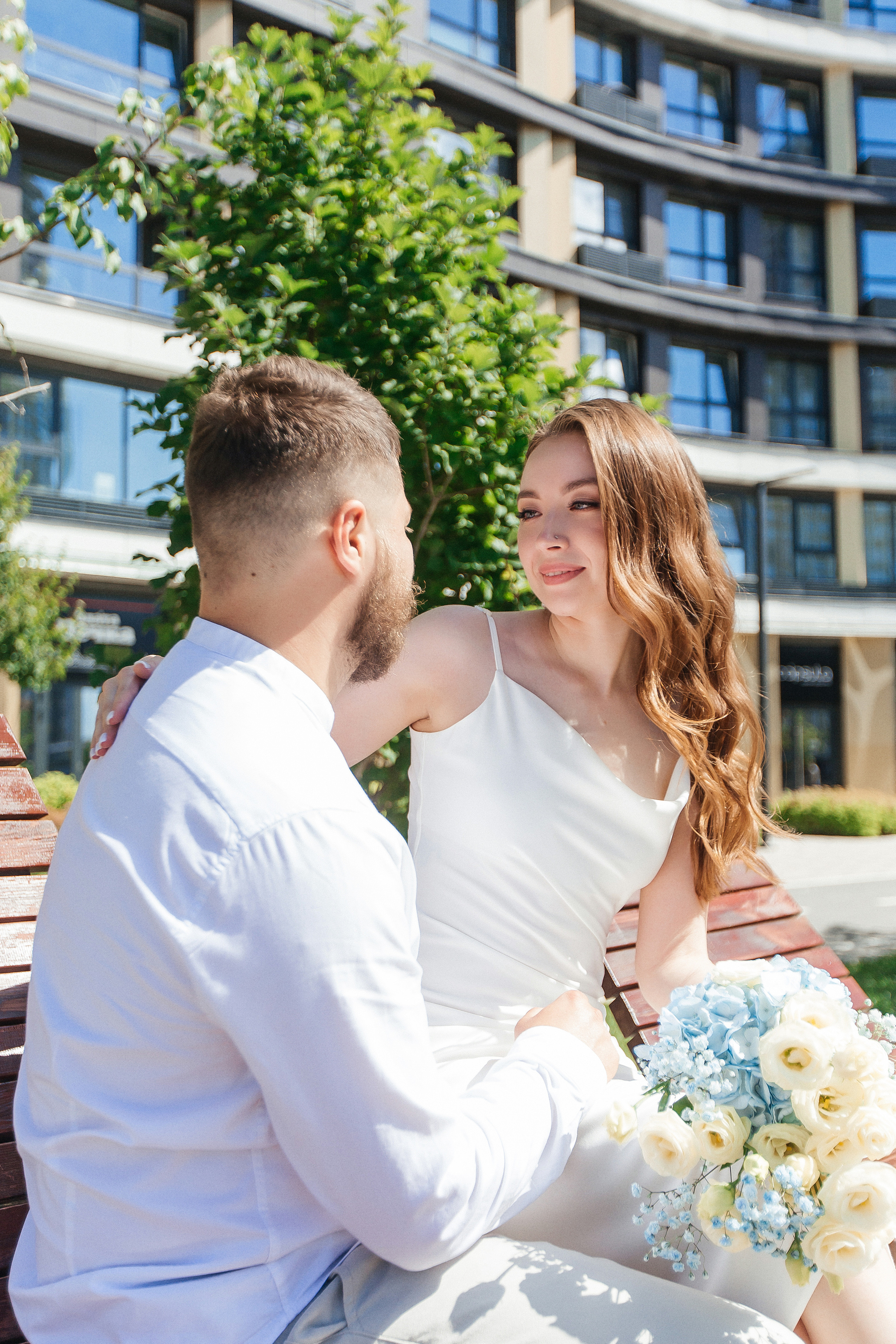 Свадебная прогулка Владимира и Виктории. Свадебный и портретный фотограф Летавина Наталия. Екатеринбург