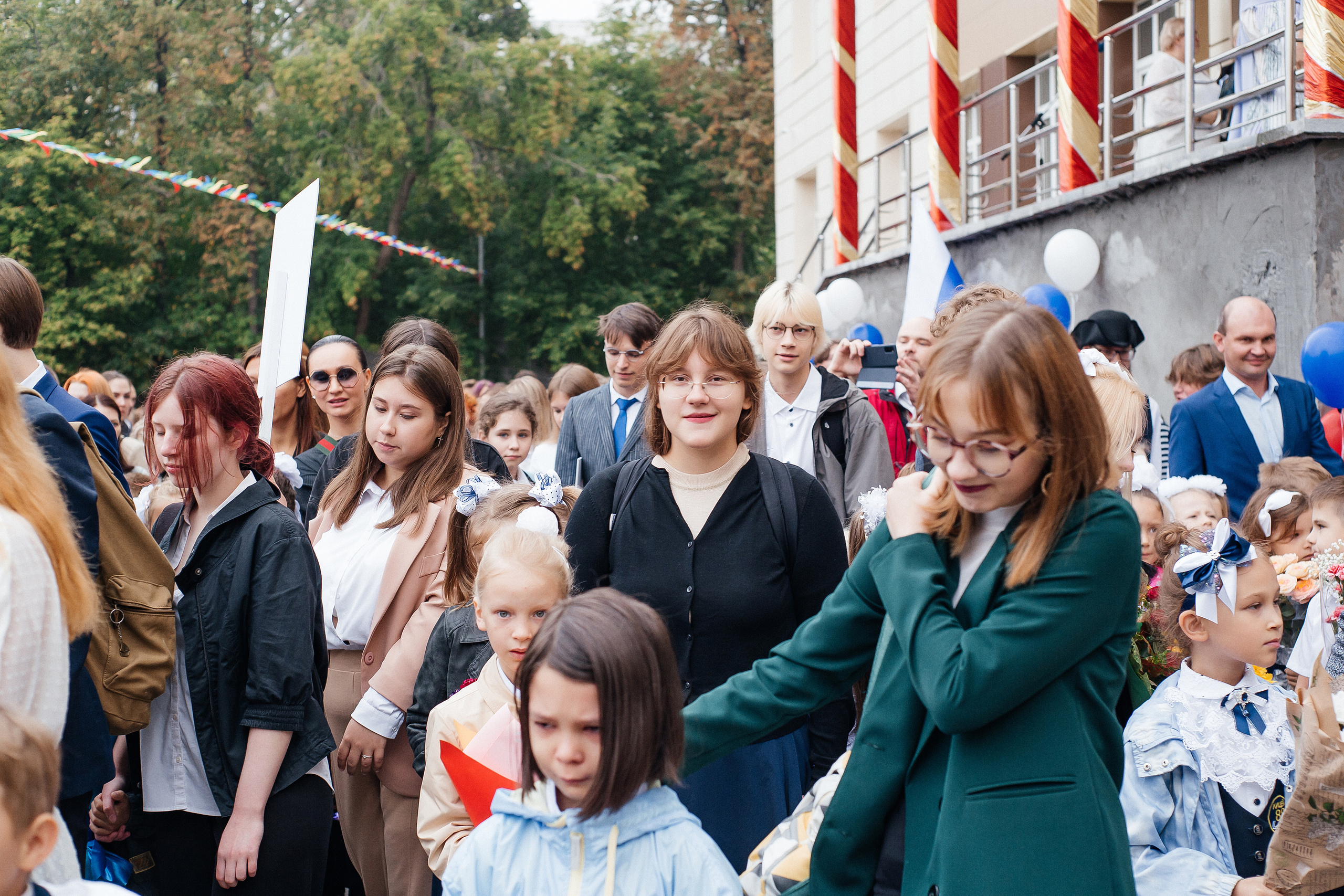 Школьный фоторепортаж «1 сентября» в 11 классе. Свадебный и портретный фотограф Летавина Наталия. Екатеринбург