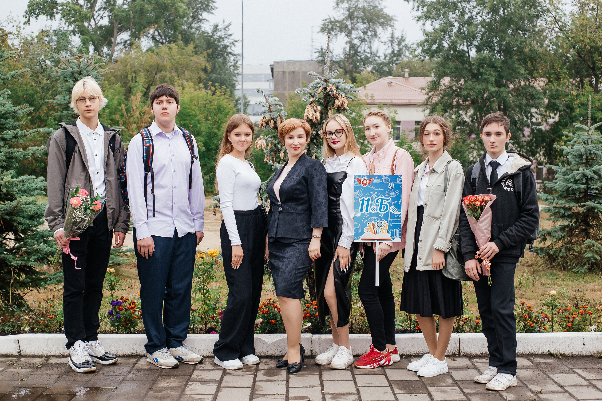 Школьный фоторепортаж «1 сентября» в 11 классе. Свадебный и портретный фотограф Летавина Наталия. Екатеринбург