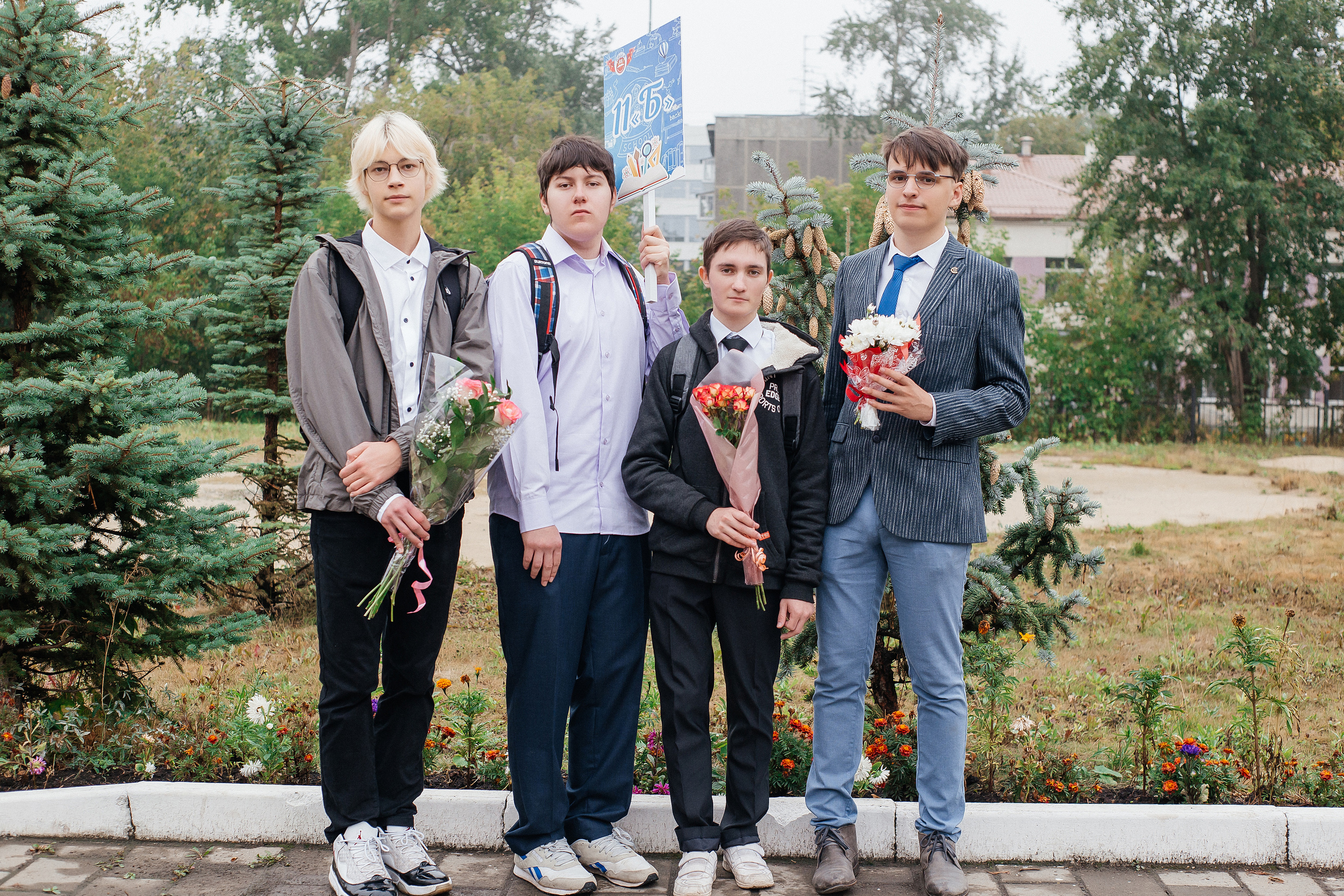 Школьный фоторепортаж «1 сентября» в 11 классе. Свадебный и портретный фотограф Летавина Наталия. Екатеринбург