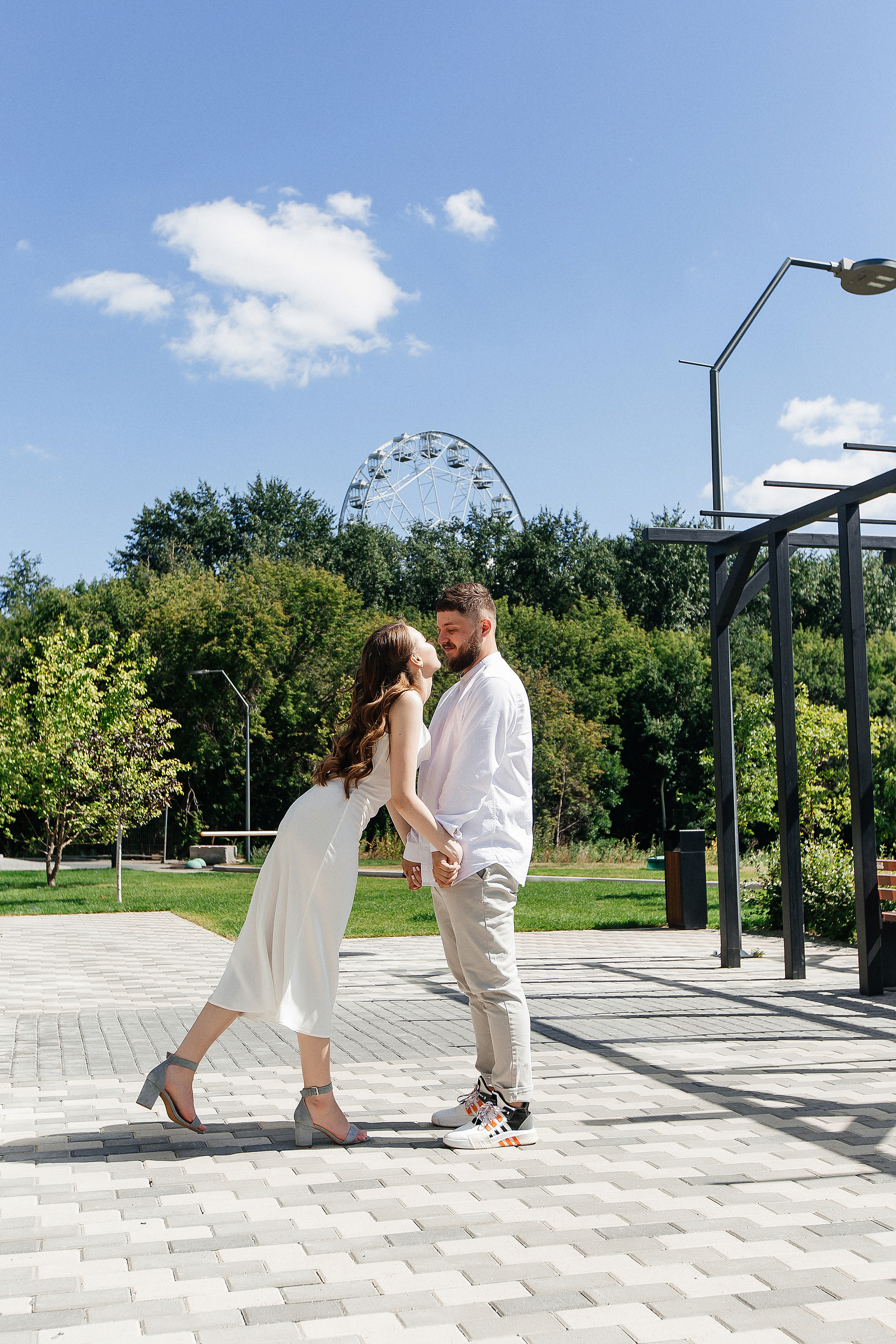 Свадебная прогулка Владимира и Виктории. Свадебный и портретный фотограф Летавина Наталия. Екатеринбург