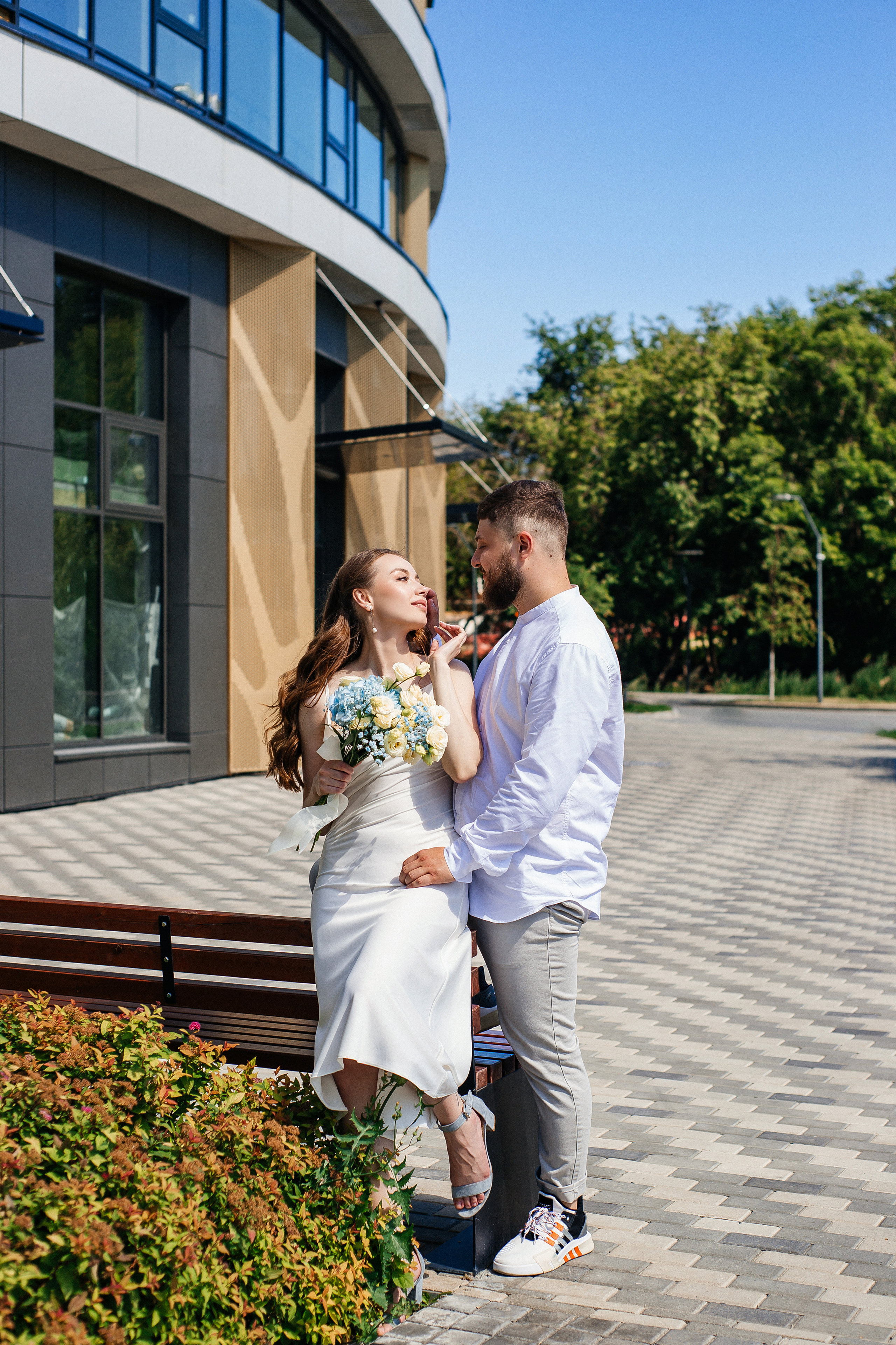 Свадебная прогулка Владимира и Виктории. Свадебный и портретный фотограф Летавина Наталия. Екатеринбург