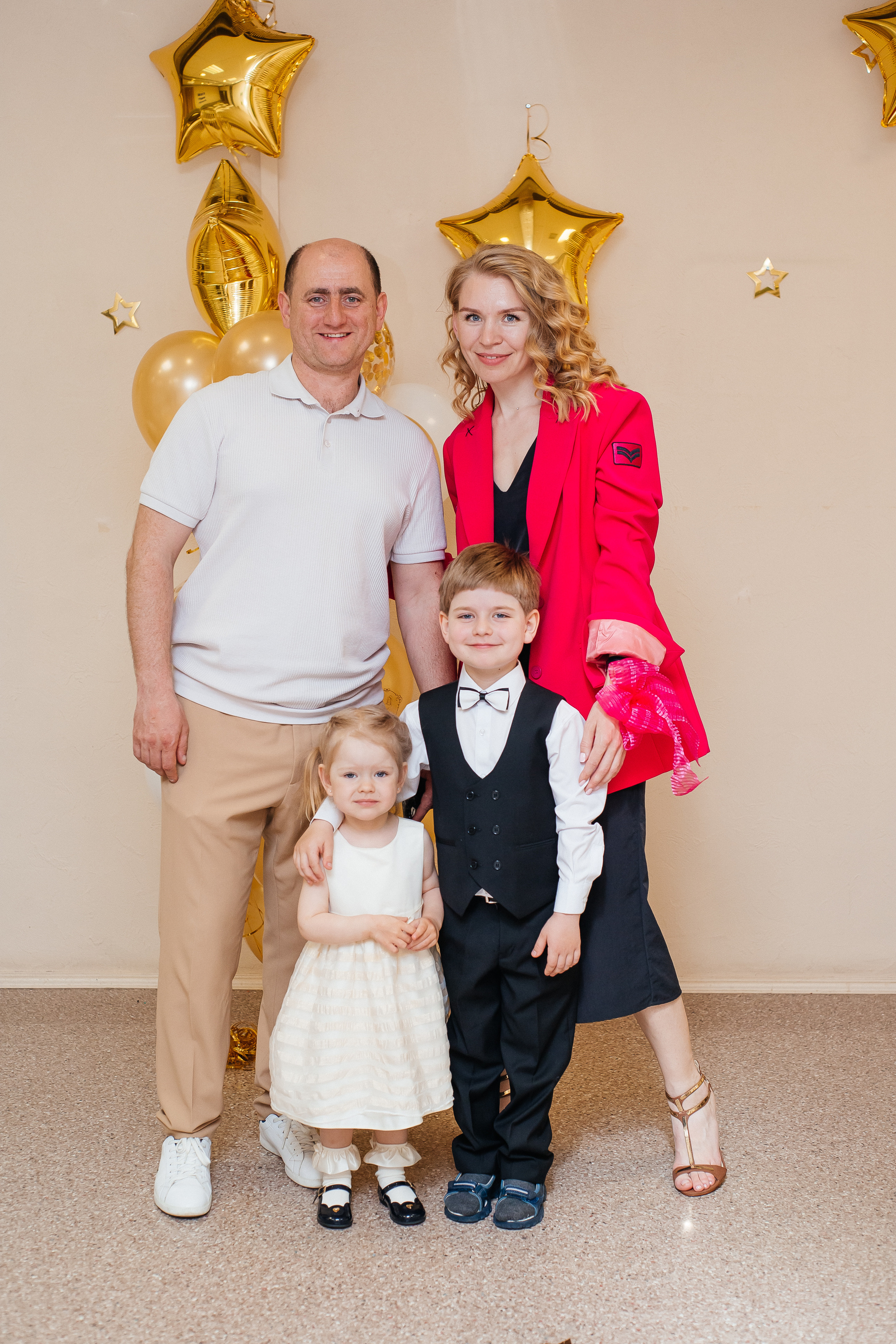 Фотосессия выпускного в детском саду «LaMama». Свадебный и портретный фотограф Летавина Наталия. Екатеринбург