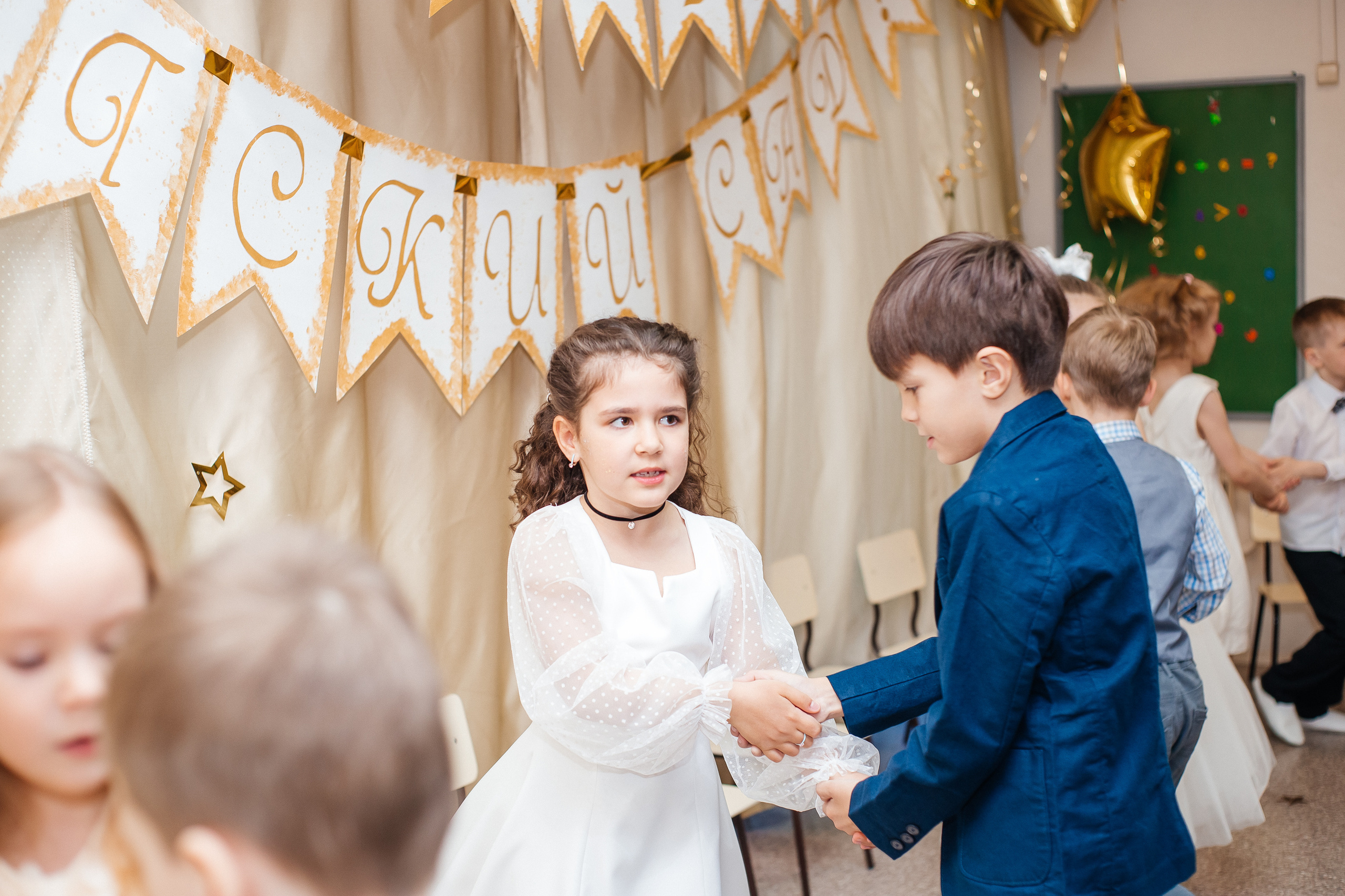 Фотосессия выпускного в детском саду «LaMama». Свадебный и портретный фотограф Летавина Наталия. Екатеринбург