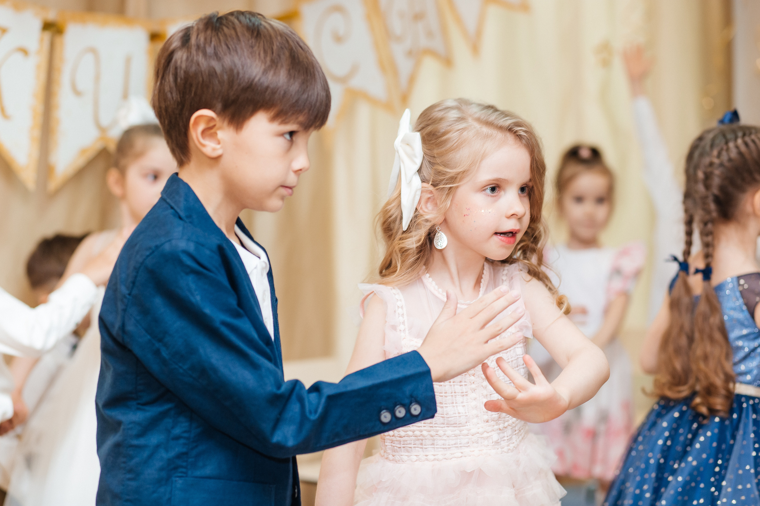 Фотосессия выпускного в детском саду «LaMama». Свадебный и портретный фотограф Летавина Наталия. Екатеринбург