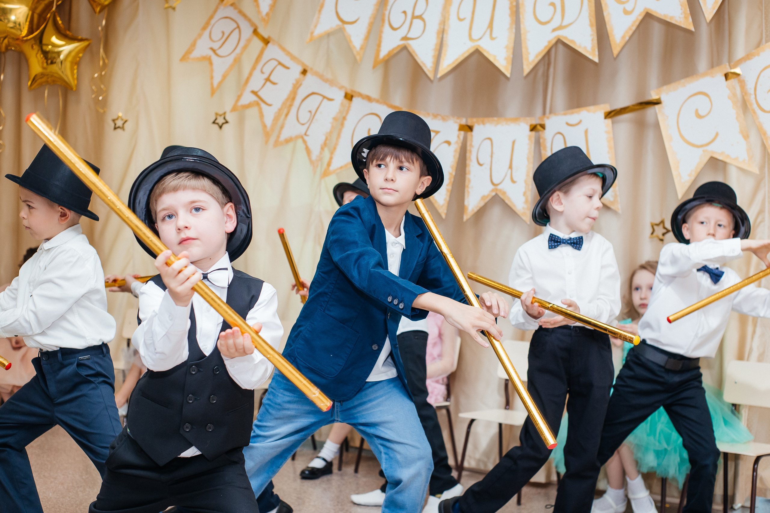 Фотосессия выпускного в детском саду «LaMama». Свадебный и портретный фотограф Летавина Наталия. Екатеринбург