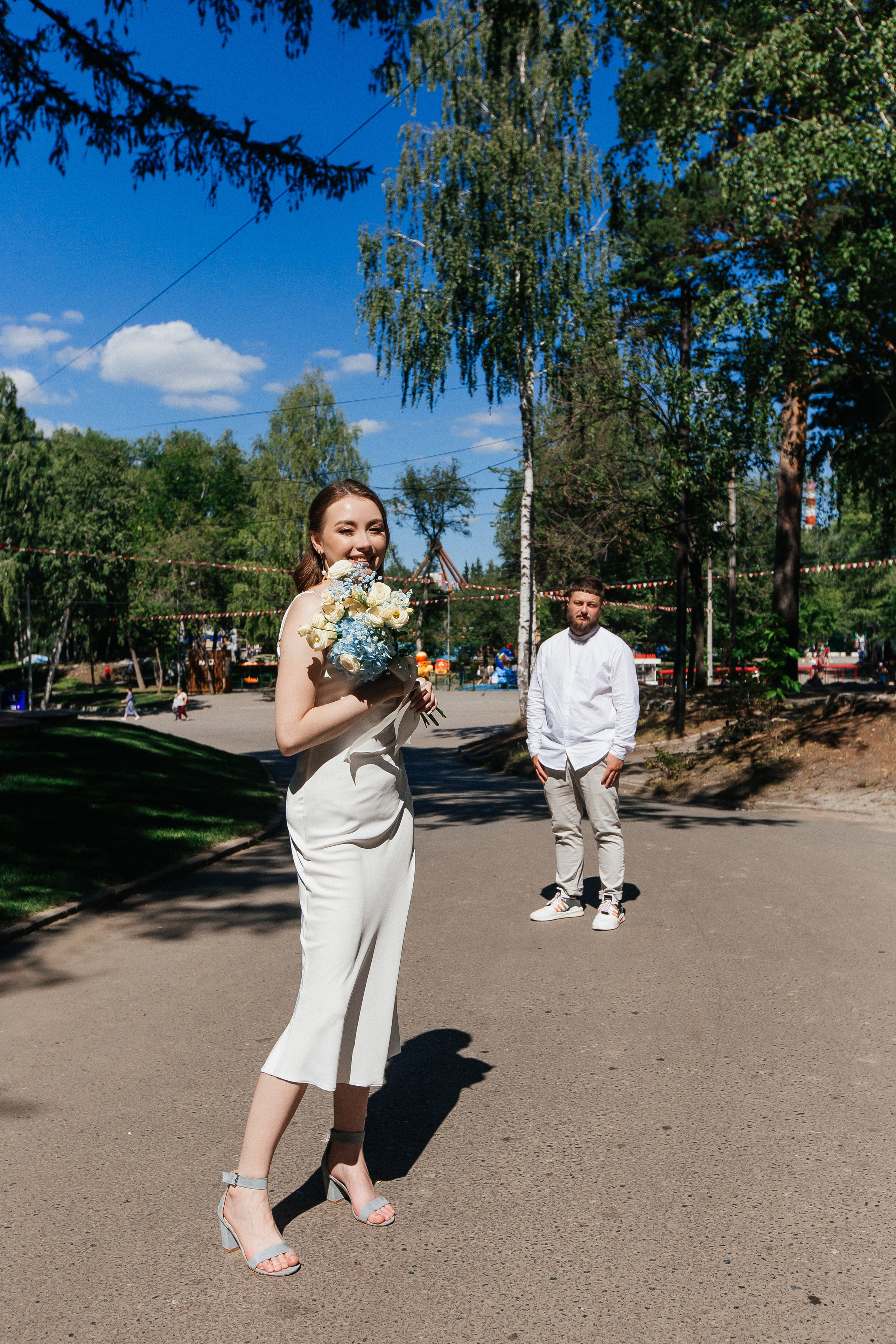 Свадебная прогулка Владимира и Виктории. Свадебный и портретный фотограф Летавина Наталия. Екатеринбург
