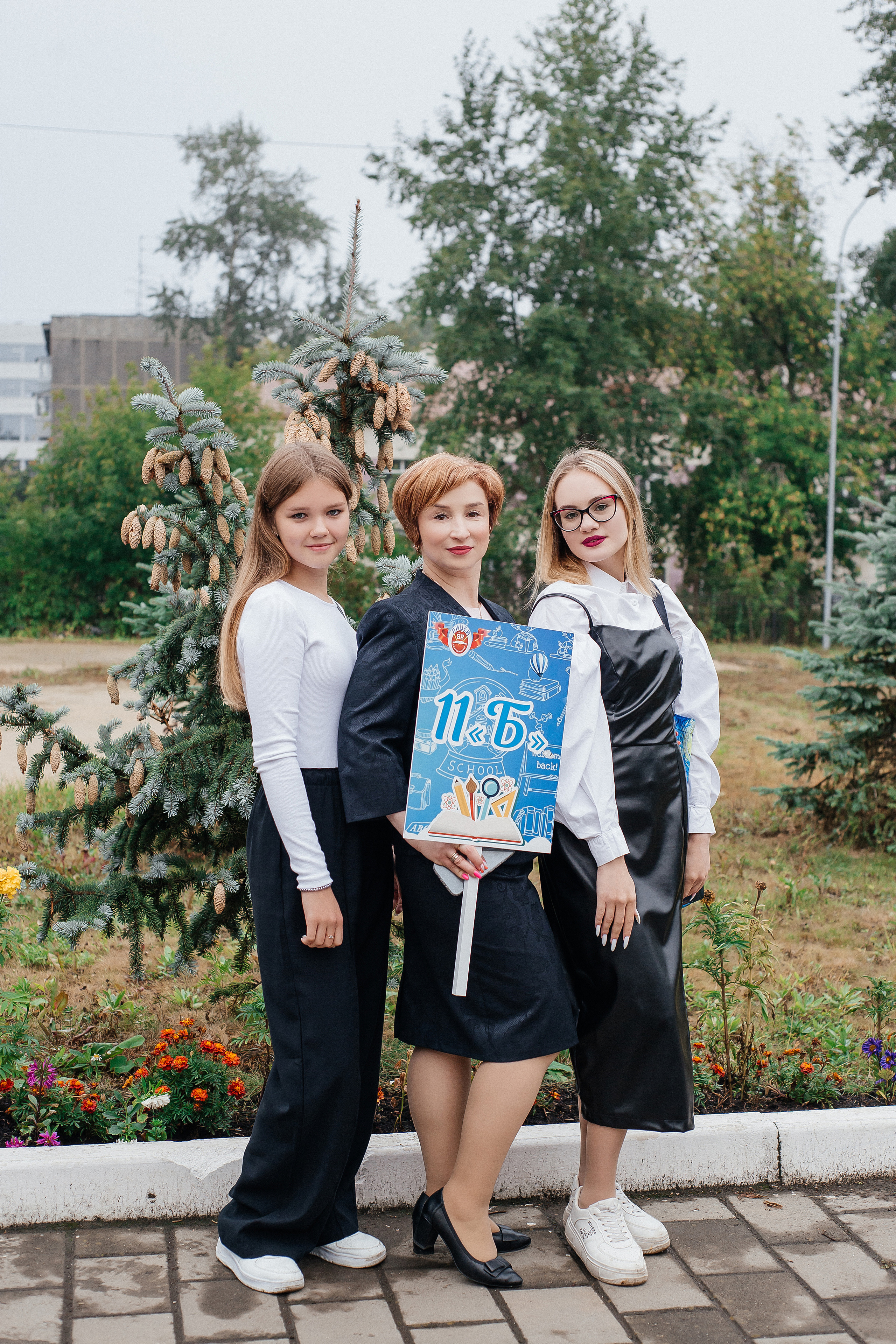 Школьный фоторепортаж «1 сентября» в 11 классе. Свадебный и портретный фотограф Летавина Наталия. Екатеринбург