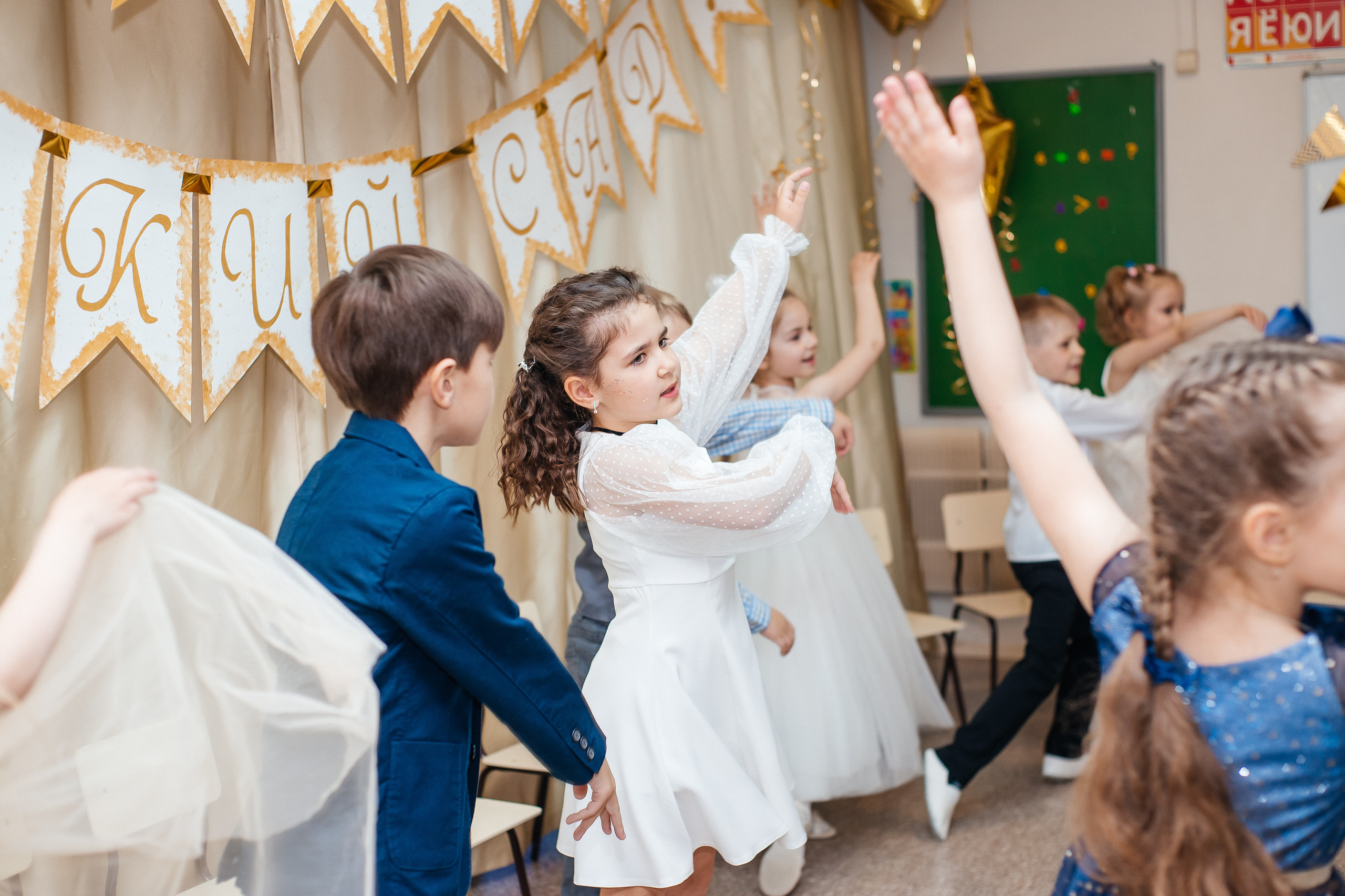 Фотосессия выпускного в детском саду «LaMama». Свадебный и портретный фотограф Летавина Наталия. Екатеринбург