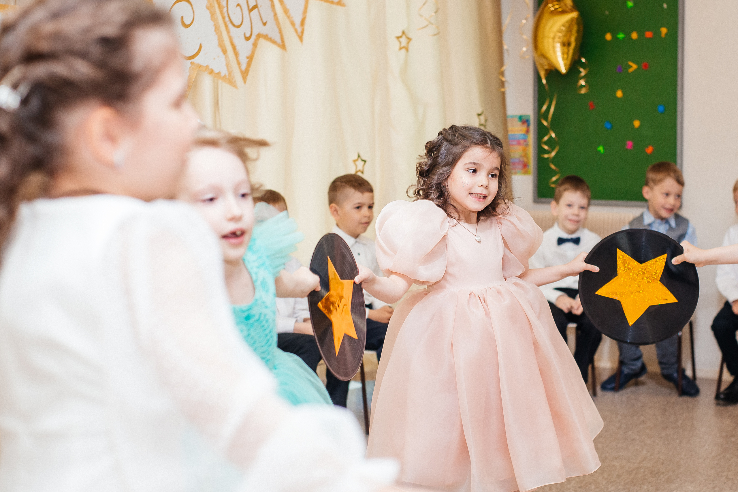 Фотосессия выпускного в детском саду «LaMama». Свадебный и портретный фотограф Летавина Наталия. Екатеринбург