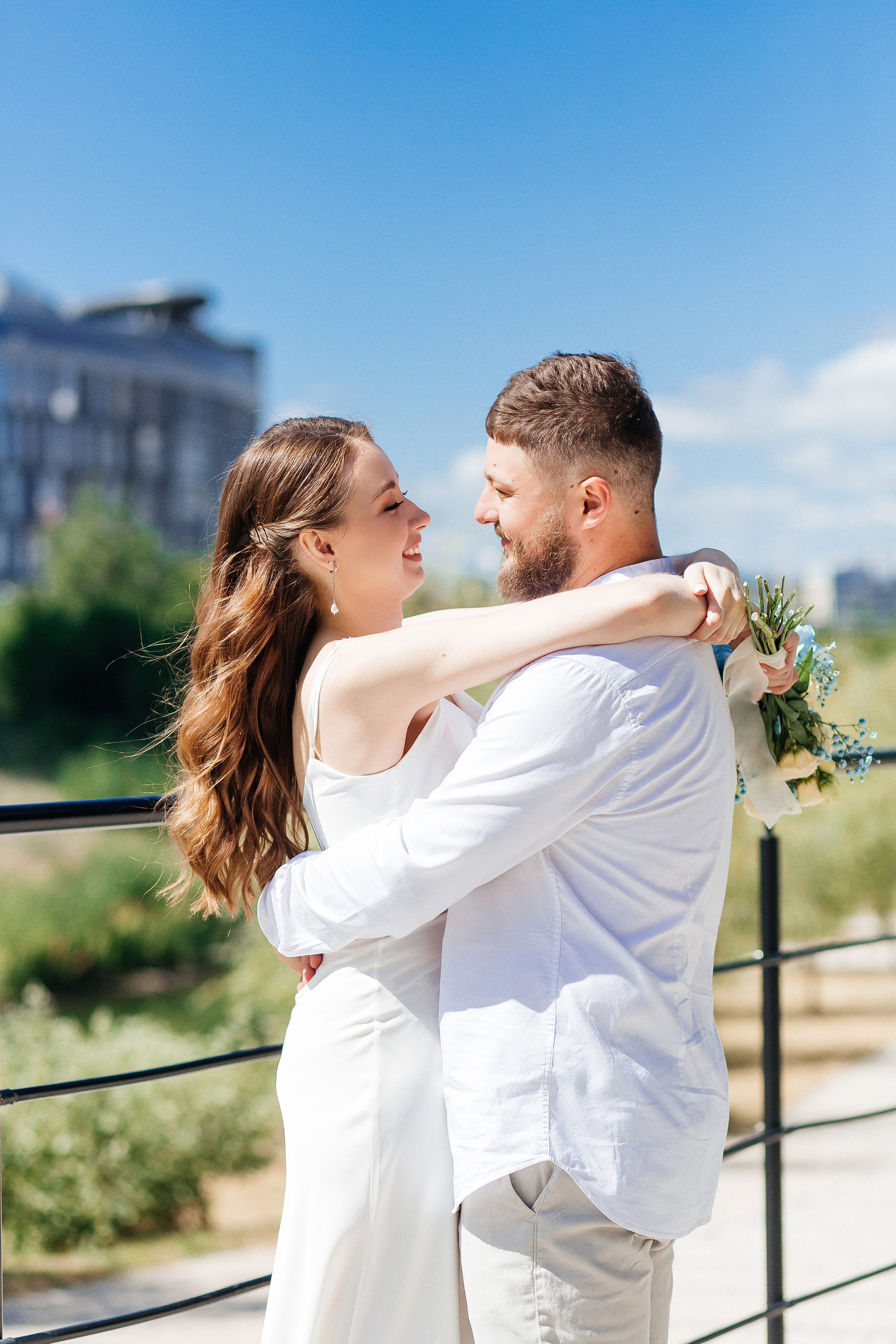 Свадебная прогулка Владимира и Виктории. Свадебный и портретный фотограф Летавина Наталия. Екатеринбург
