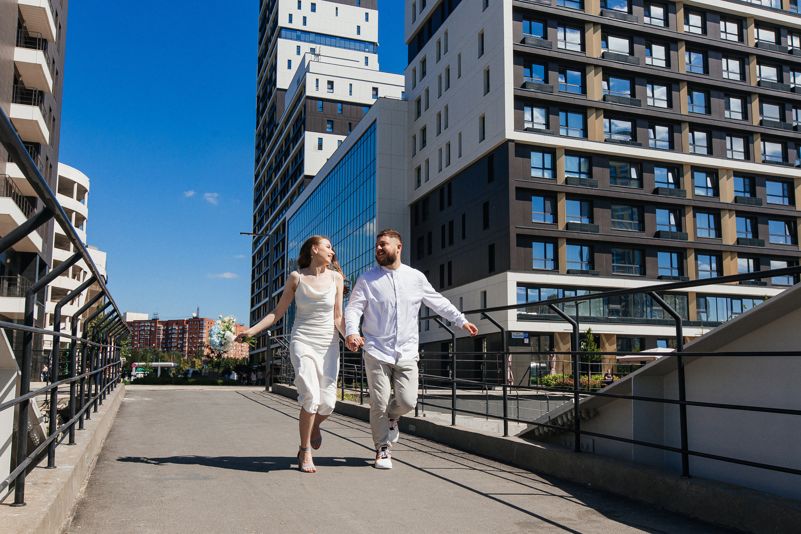 Свадебная прогулка Владимира и Виктории. Свадебный и портретный фотограф Летавина Наталия. Екатеринбург