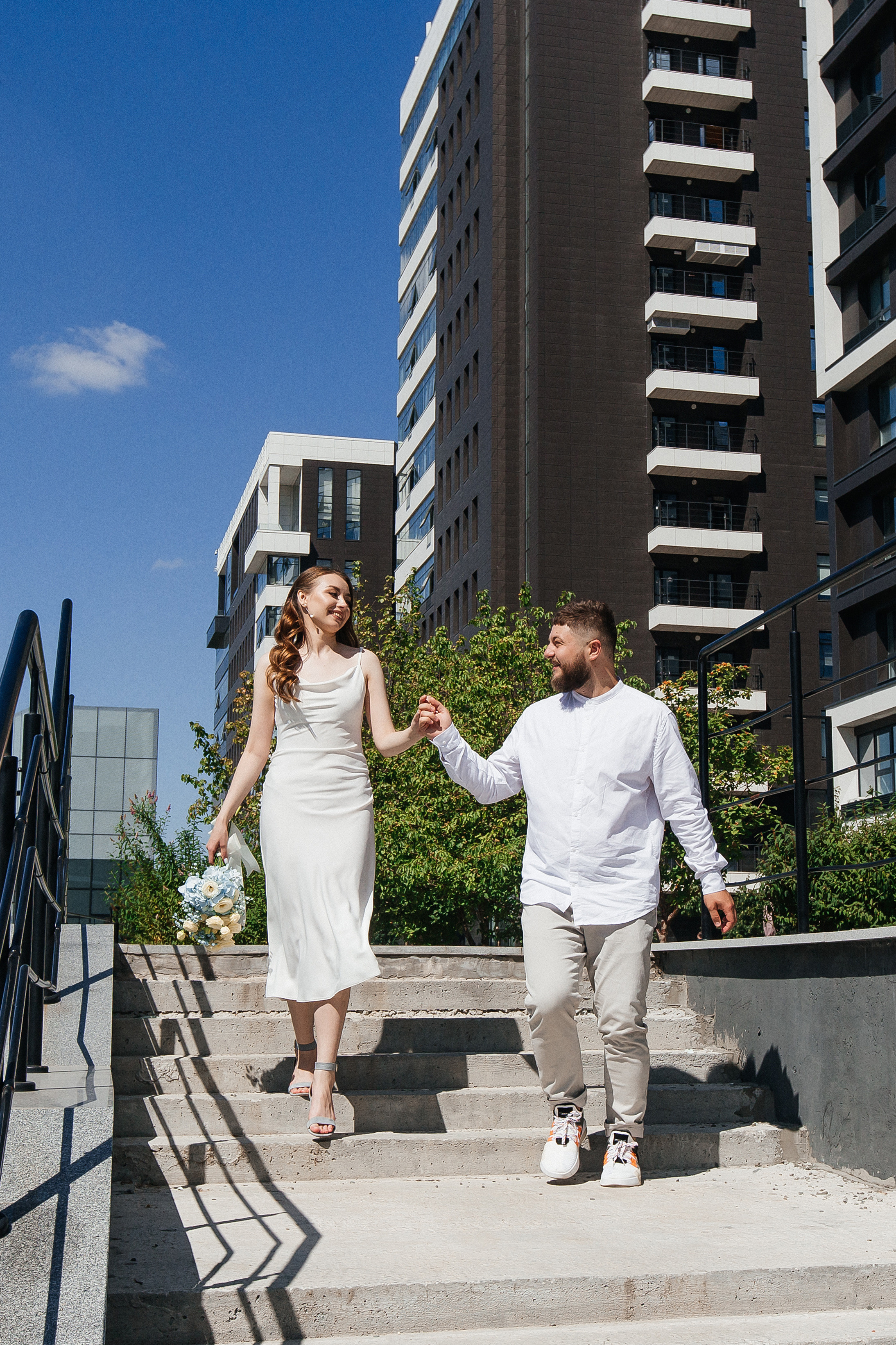 Свадебная прогулка Владимира и Виктории. Свадебный и портретный фотограф Летавина Наталия. Екатеринбург