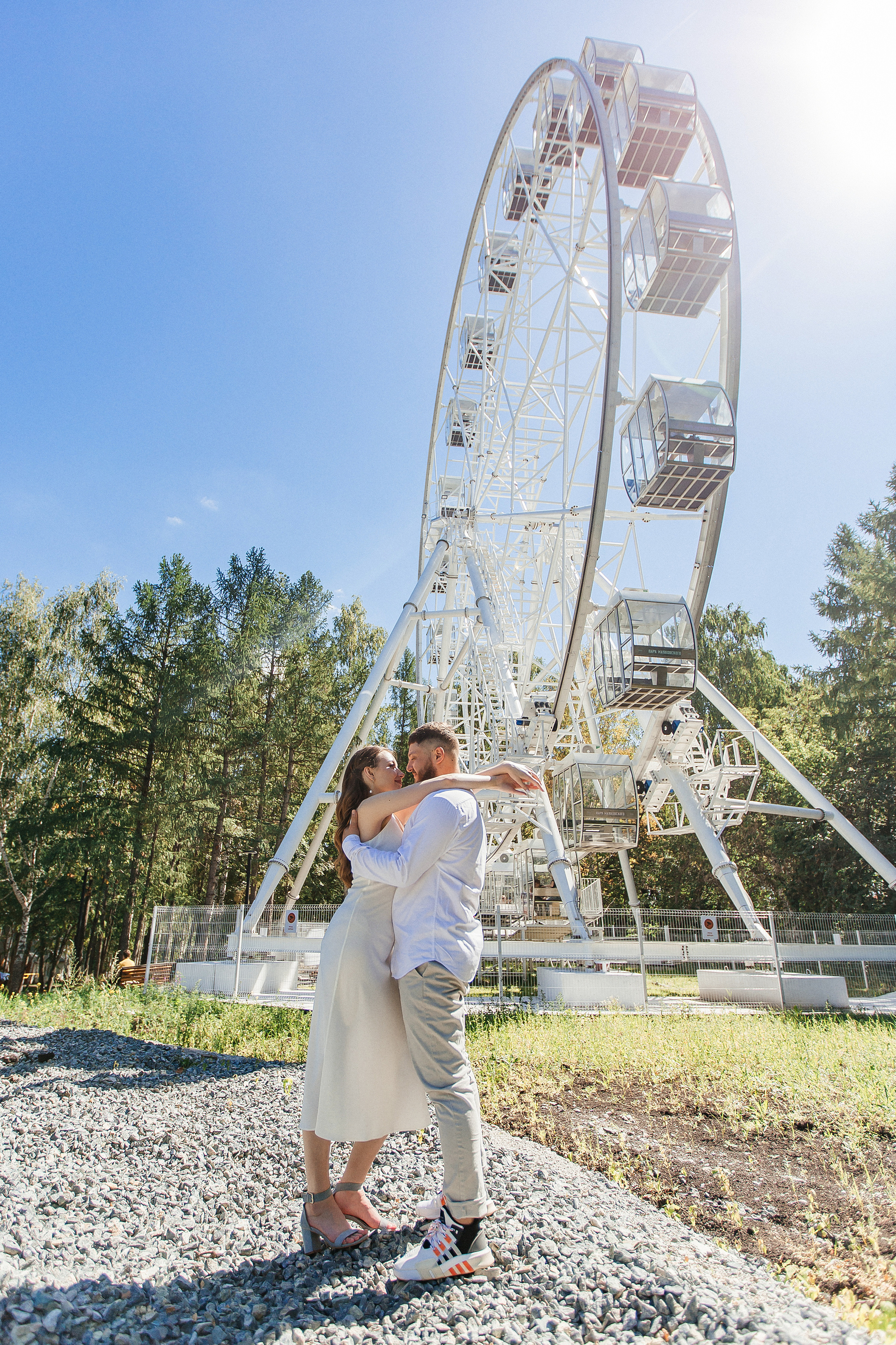 Свадебная прогулка Владимира и Виктории. Свадебный и портретный фотограф Летавина Наталия. Екатеринбург