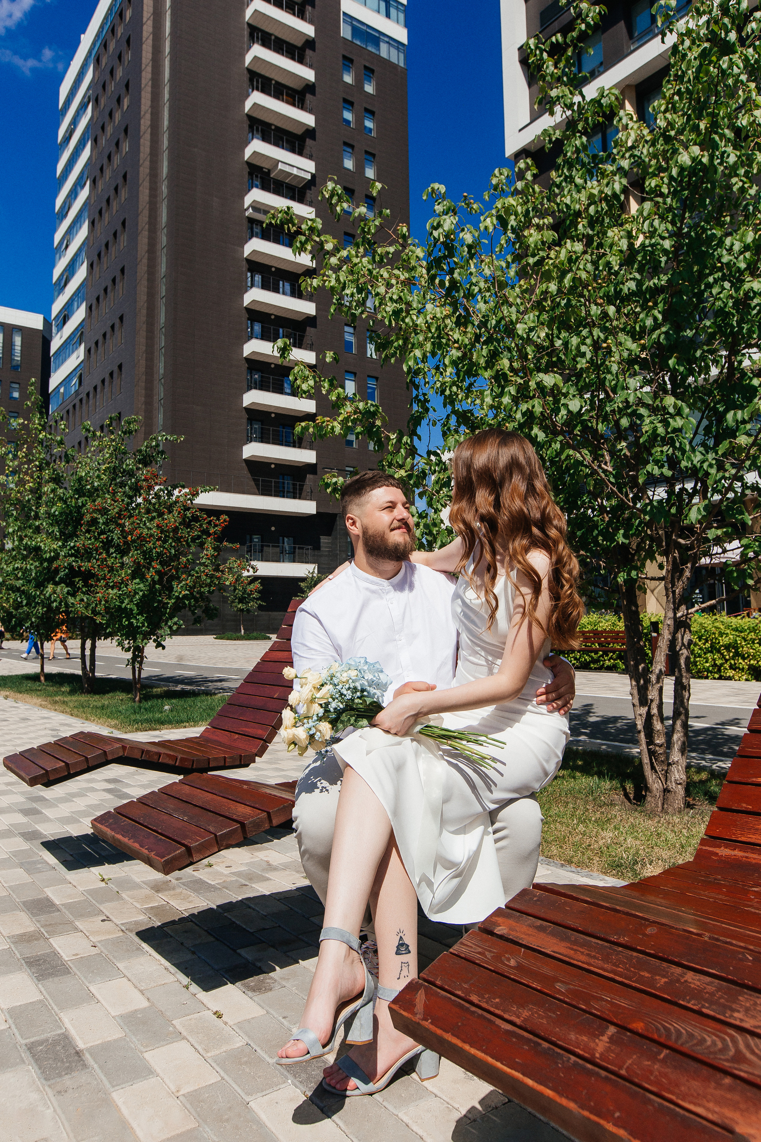 Свадебная прогулка Владимира и Виктории. Свадебный и портретный фотограф Летавина Наталия. Екатеринбург