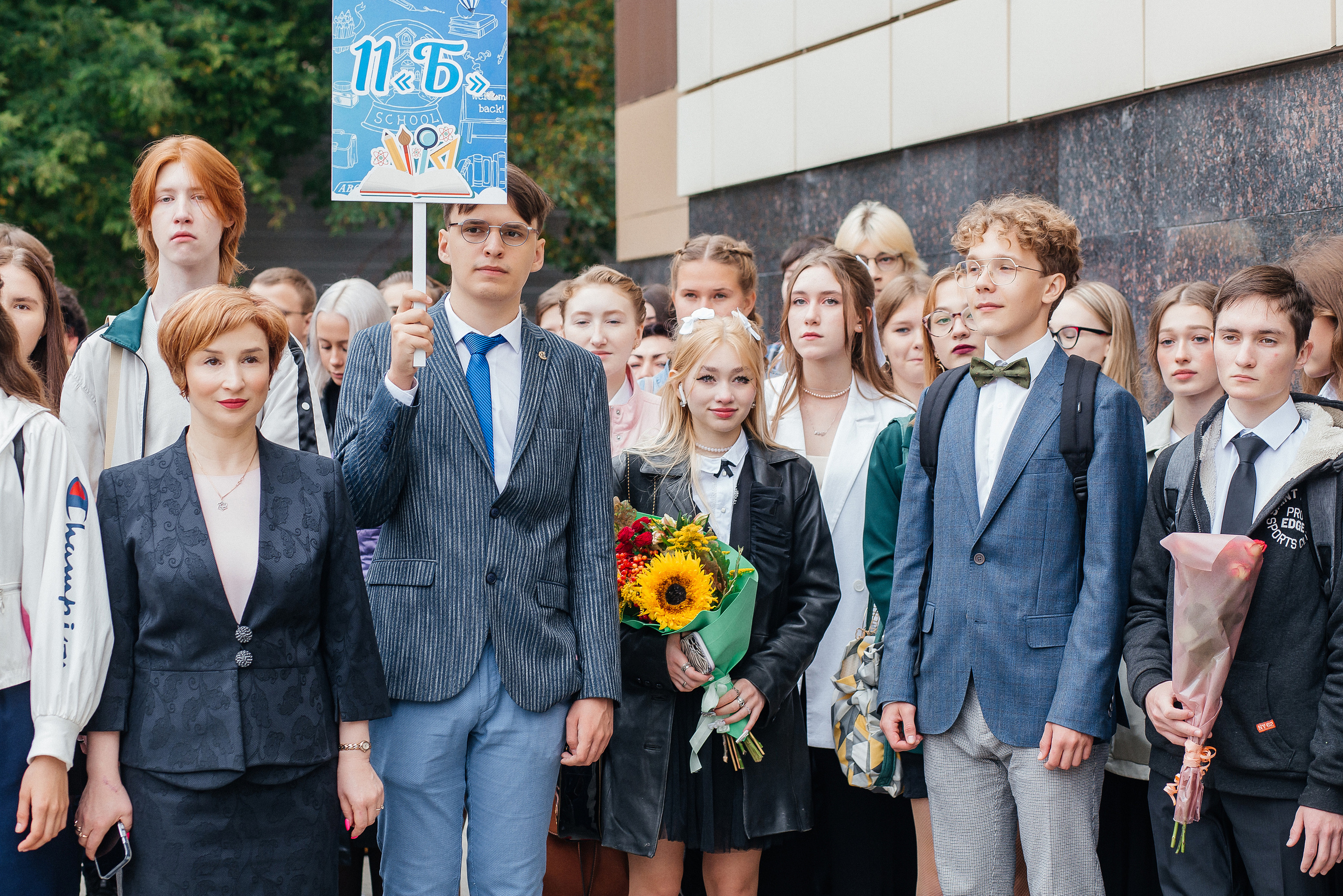 Школьный фоторепортаж «1 сентября» в 11 классе. Свадебный и портретный фотограф Летавина Наталия. Екатеринбург