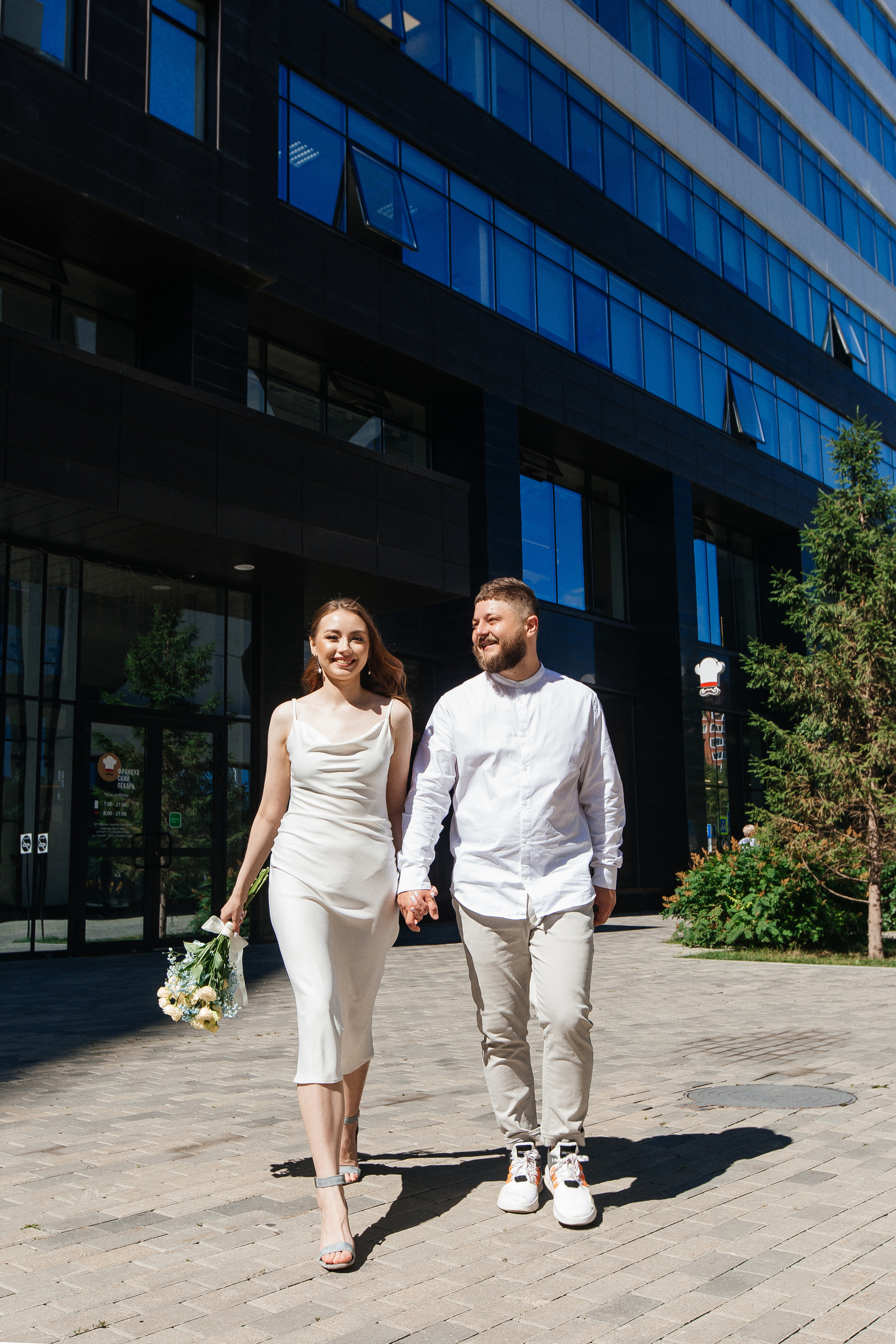 Свадебная прогулка Владимира и Виктории. Свадебный и портретный фотограф Летавина Наталия. Екатеринбург