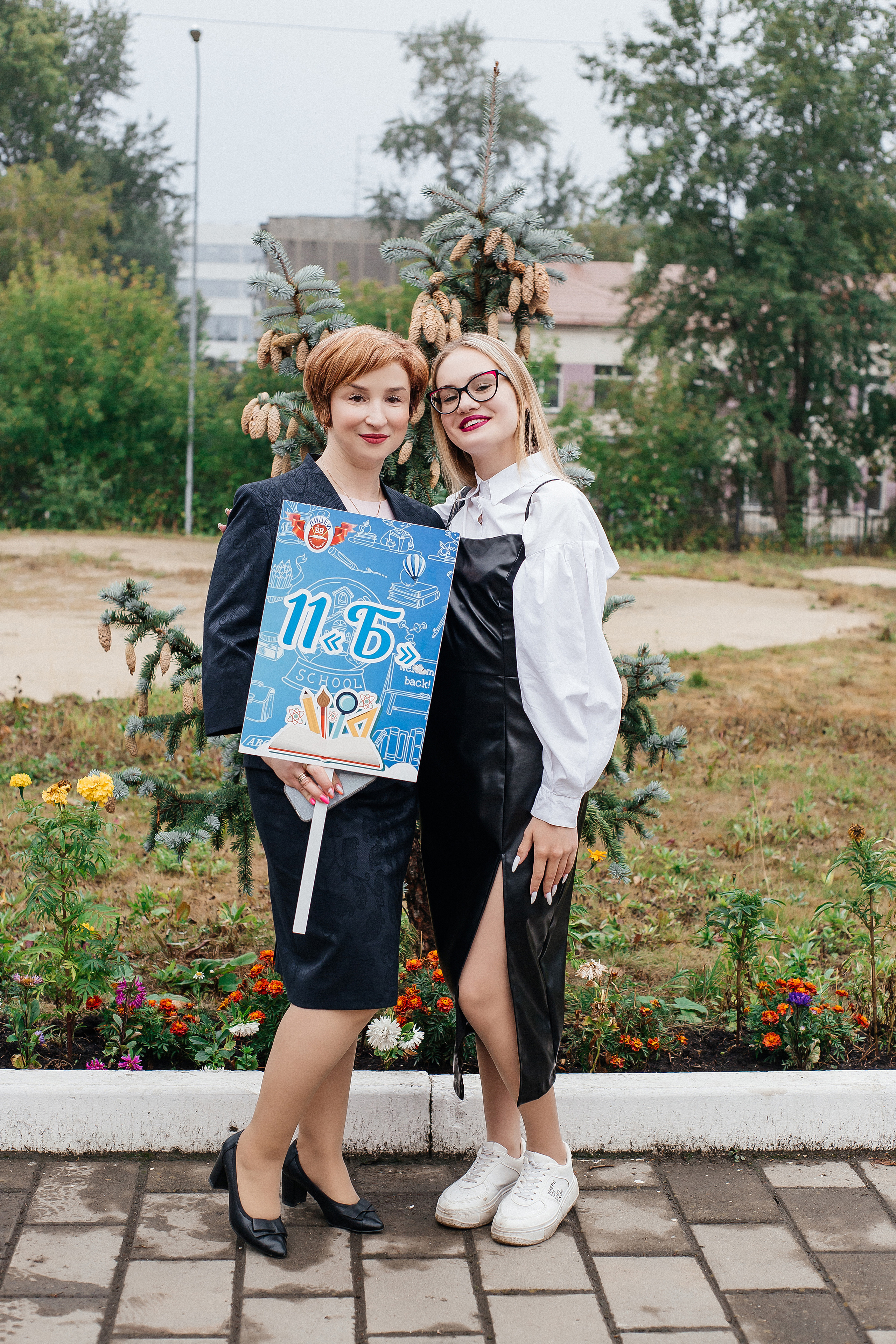 Школьный фоторепортаж «1 сентября» в 11 классе. Свадебный и портретный фотограф Летавина Наталия. Екатеринбург