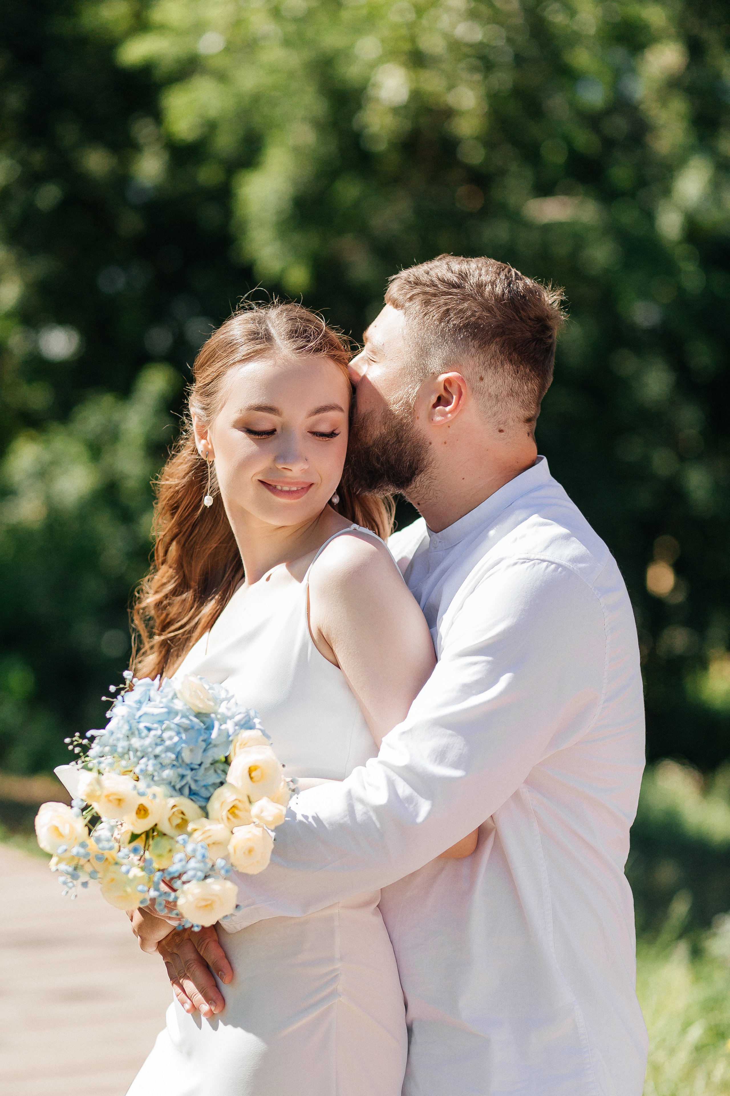 Свадебная прогулка Владимира и Виктории. Свадебный и портретный фотограф Летавина Наталия. Екатеринбург