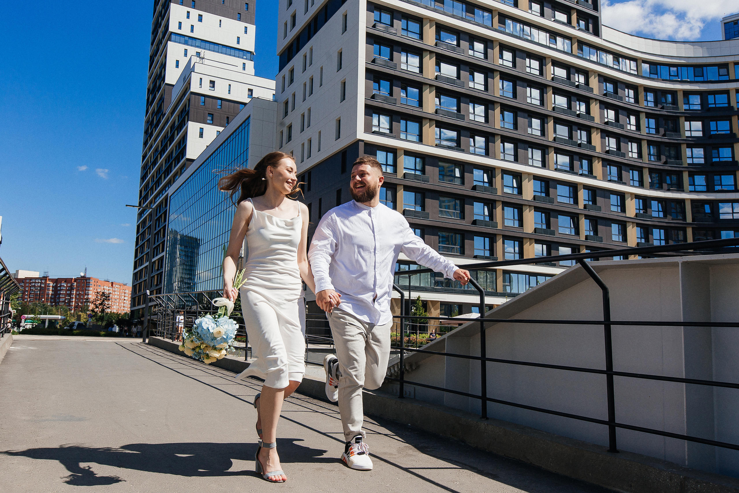 Свадебная прогулка Владимира и Виктории. Свадебный и портретный фотограф Летавина Наталия. Екатеринбург