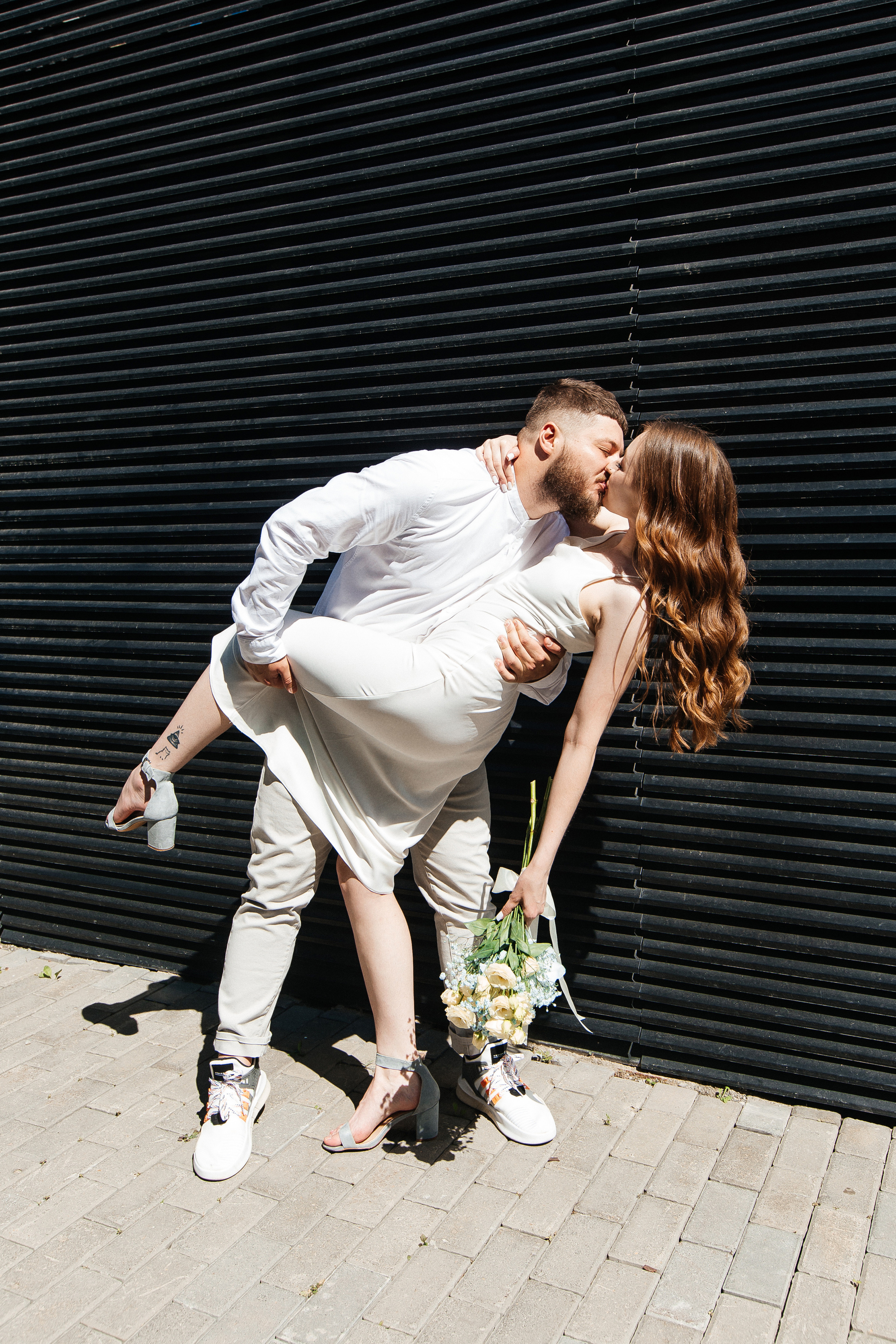 Свадебная прогулка Владимира и Виктории. Свадебный и портретный фотограф Летавина Наталия. Екатеринбург