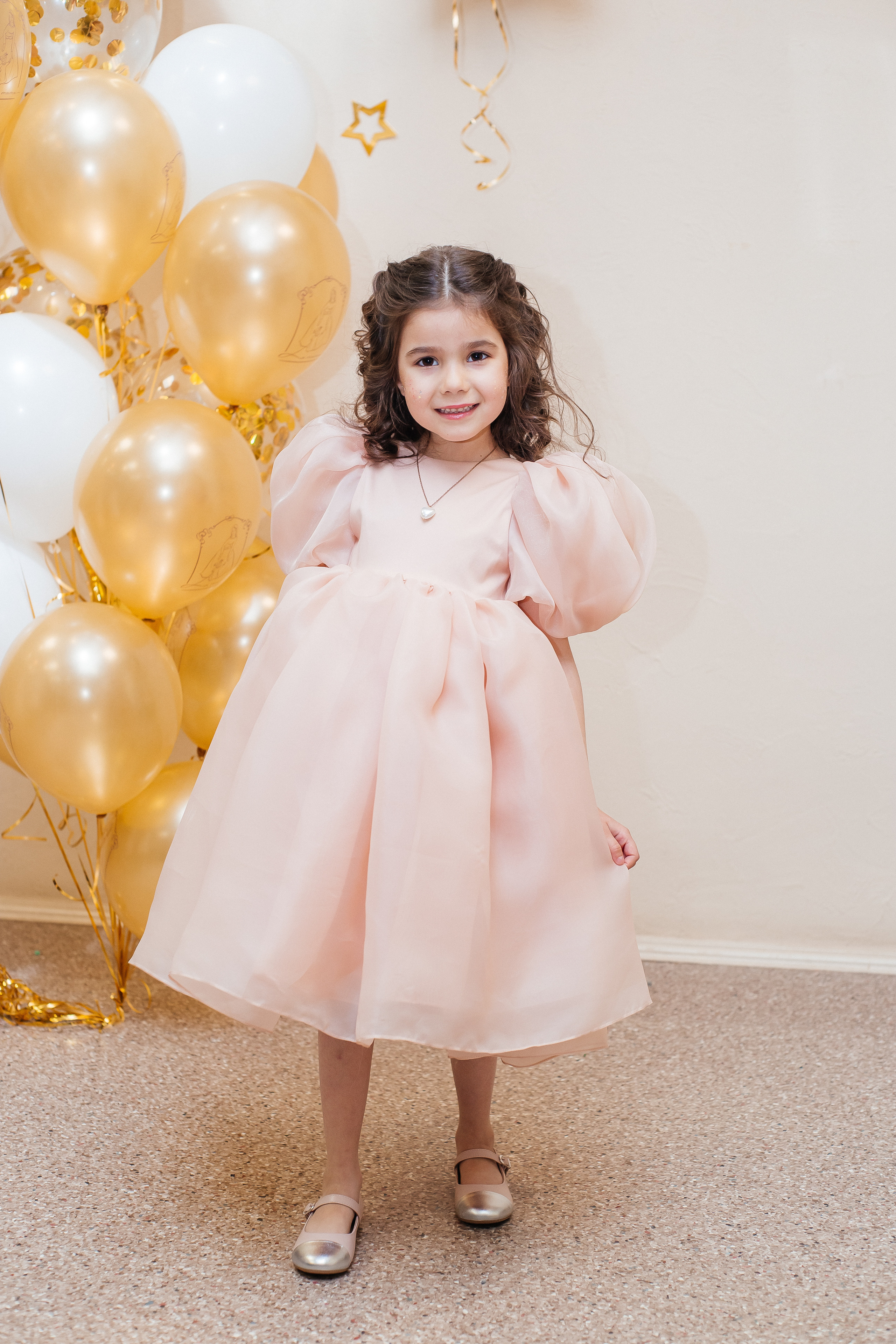 Фотосессия выпускного в детском саду «LaMama». Свадебный и портретный фотограф Летавина Наталия. Екатеринбург