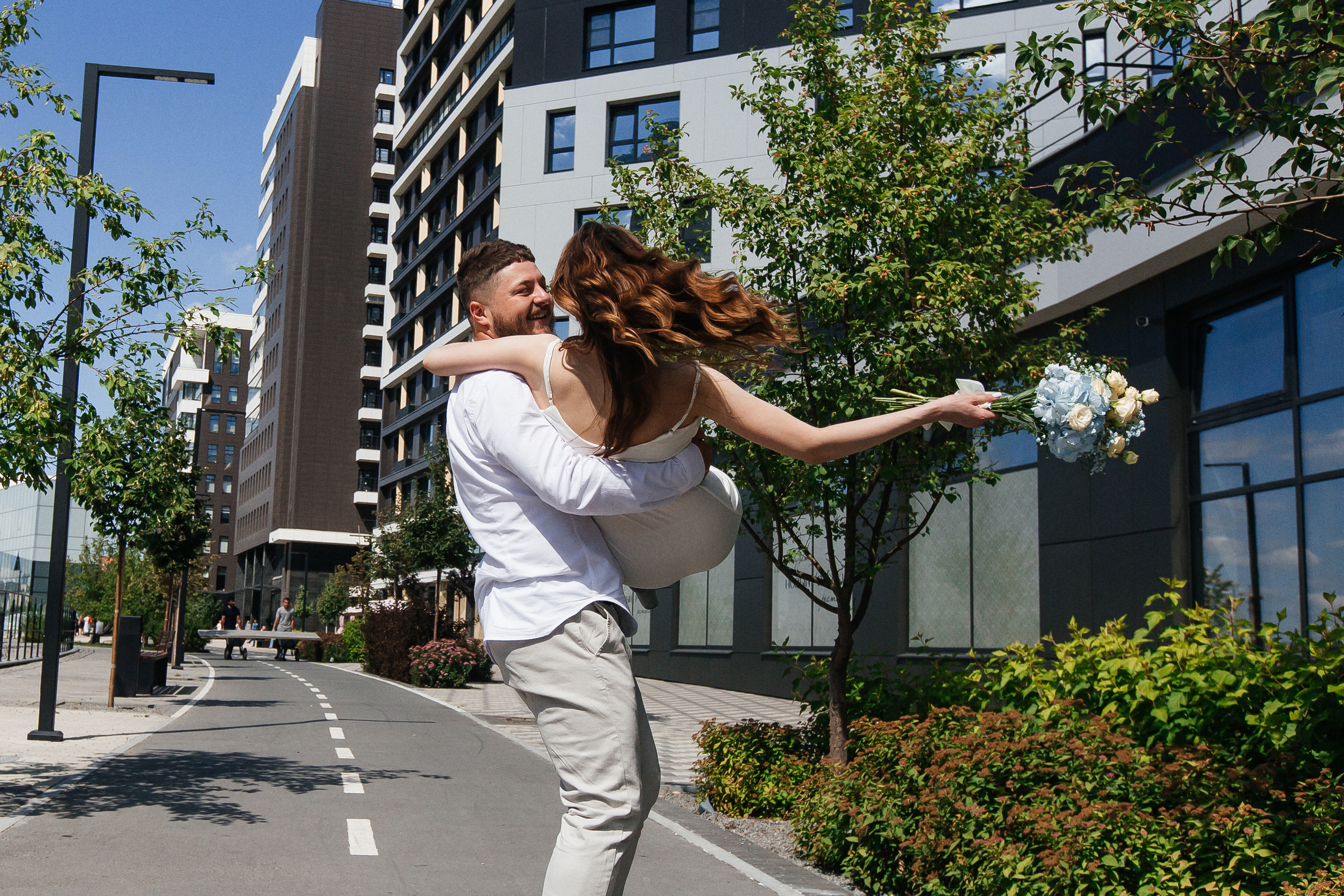 Свадебная прогулка Владимира и Виктории. Свадебный и портретный фотограф Летавина Наталия. Екатеринбург