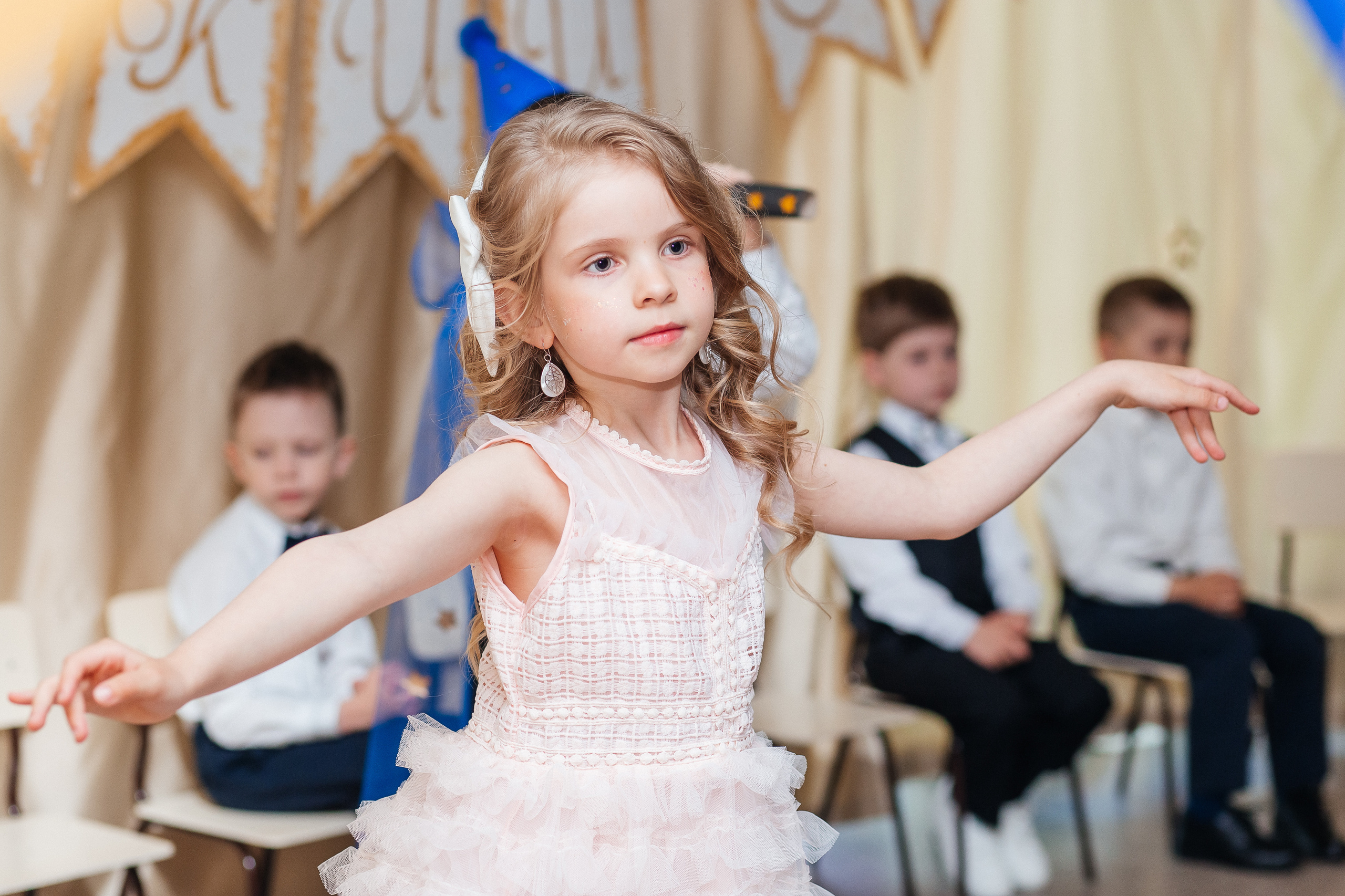 Фотосессия выпускного в детском саду «LaMama». Свадебный и портретный фотограф Летавина Наталия. Екатеринбург