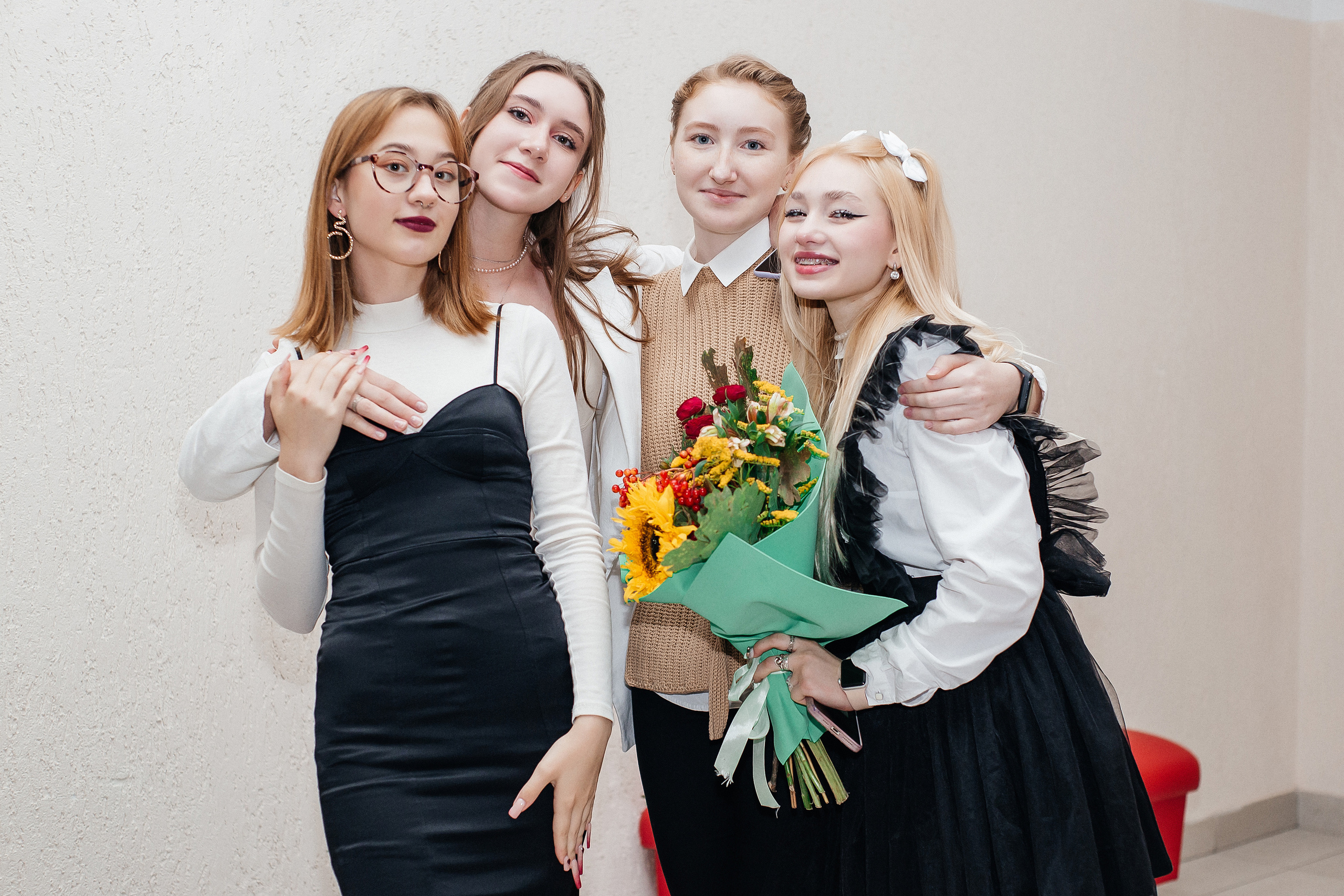 Школьный фоторепортаж «1 сентября» в 11 классе. Свадебный и портретный фотограф Летавина Наталия. Екатеринбург