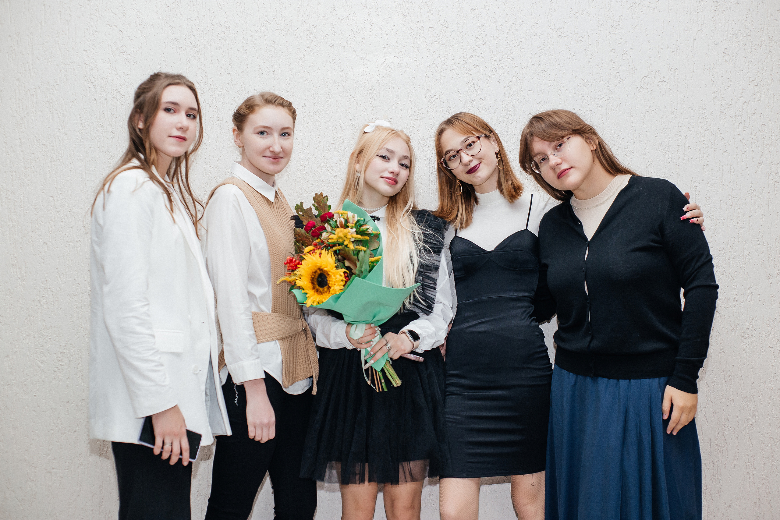 Школьный фоторепортаж «1 сентября» в 11 классе. Свадебный и портретный фотограф Летавина Наталия. Екатеринбург