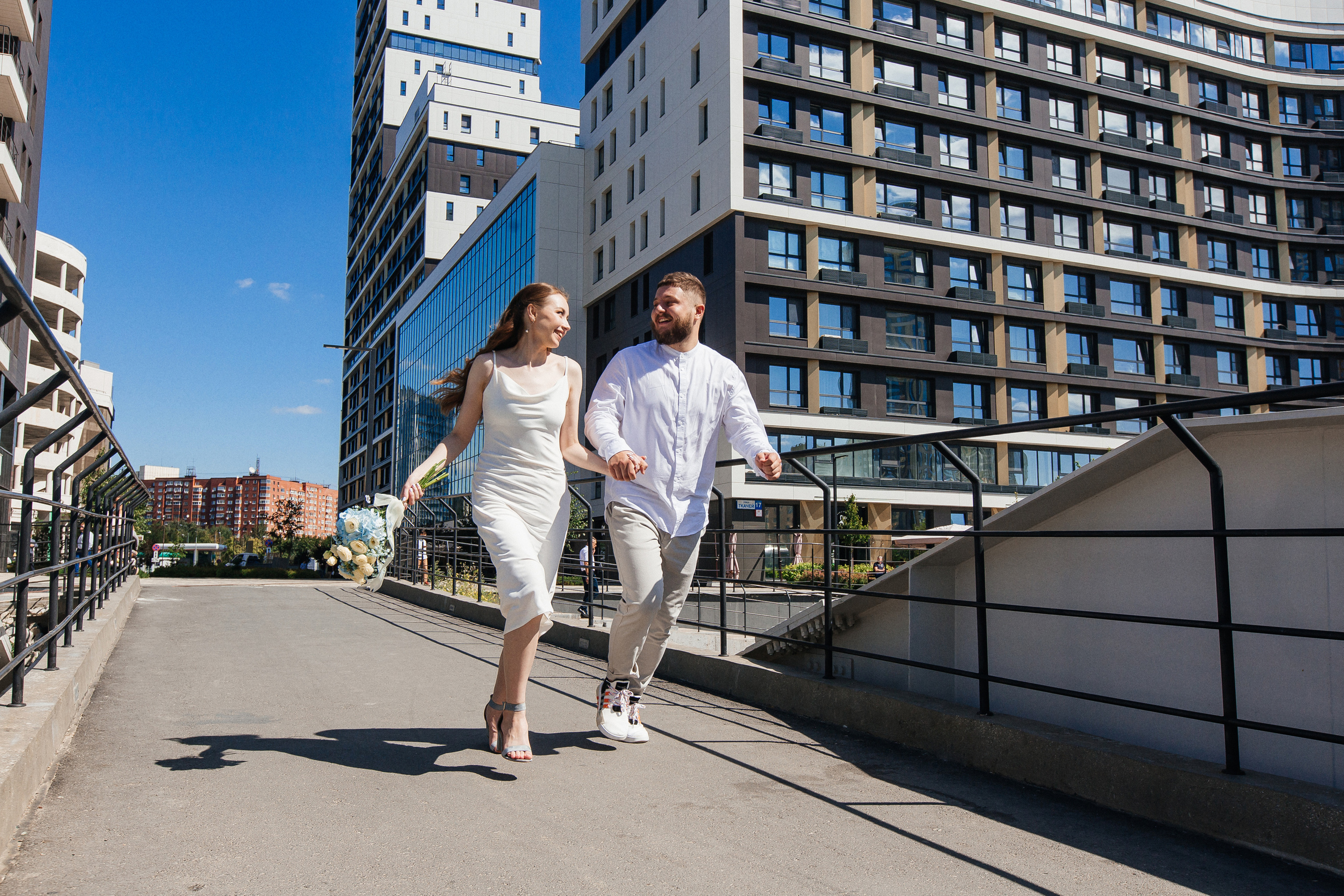 Свадебная прогулка Владимира и Виктории. Свадебный и портретный фотограф Летавина Наталия. Екатеринбург