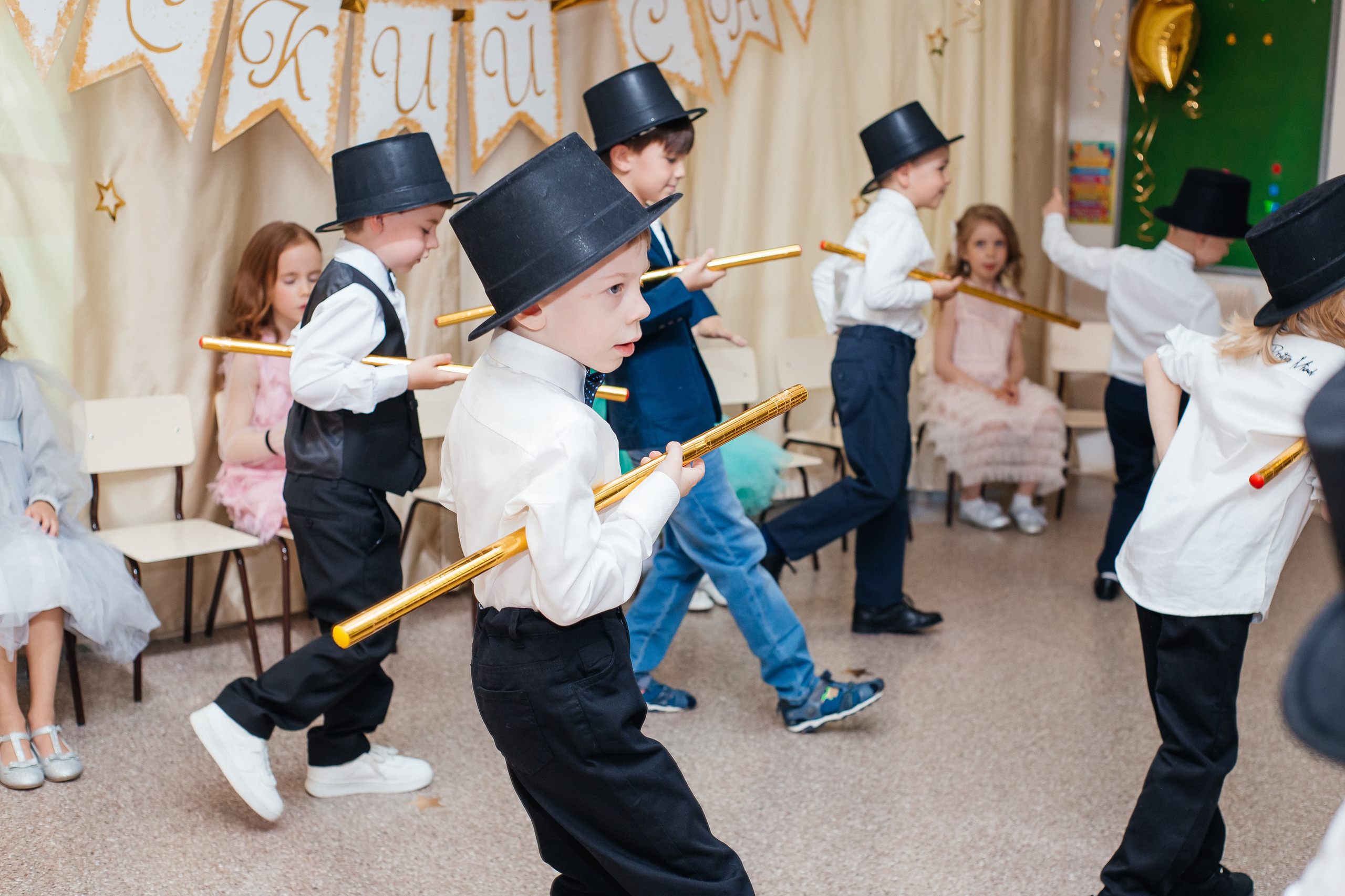 Фотосессия выпускного в детском саду «LaMama». Свадебный и портретный фотограф Летавина Наталия. Екатеринбург