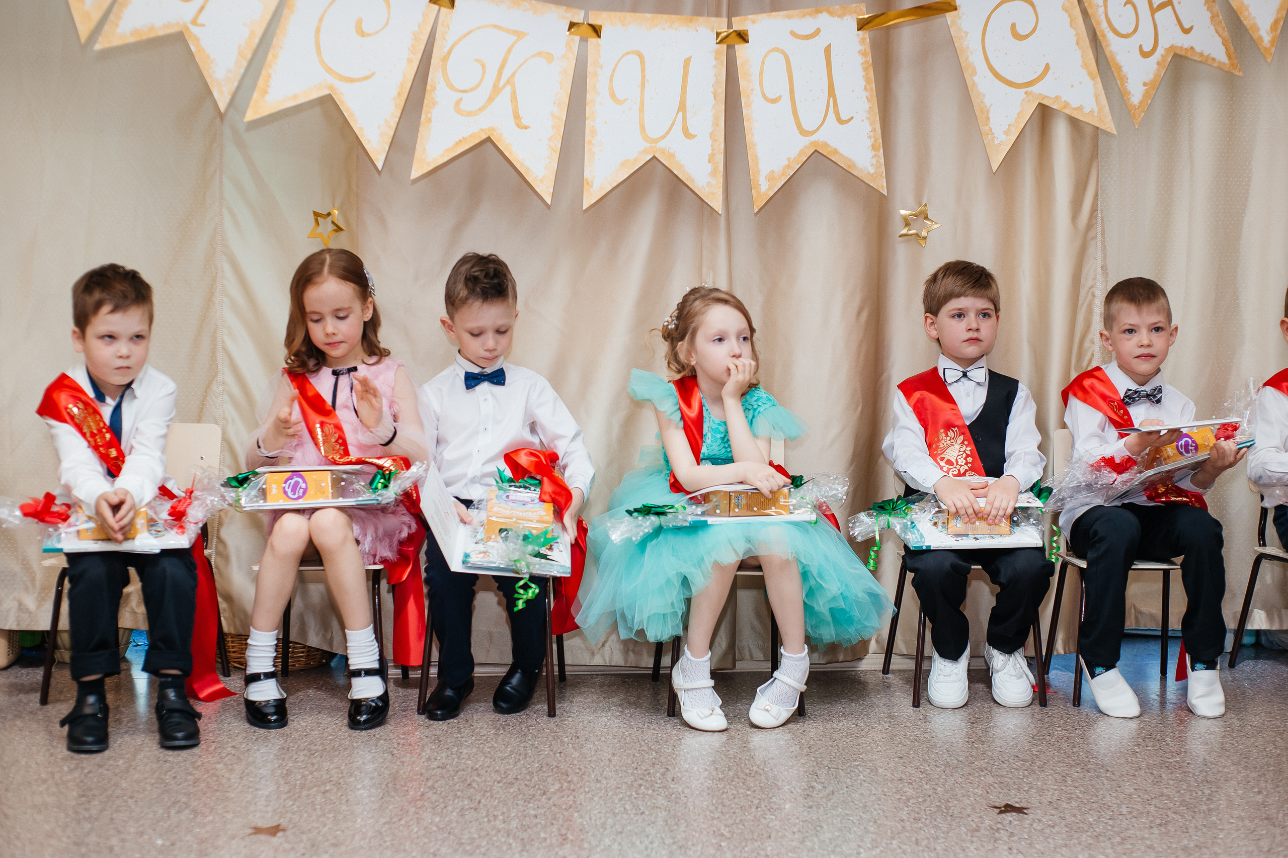 Фотосессия выпускного в детском саду «LaMama». Свадебный и портретный фотограф Летавина Наталия. Екатеринбург