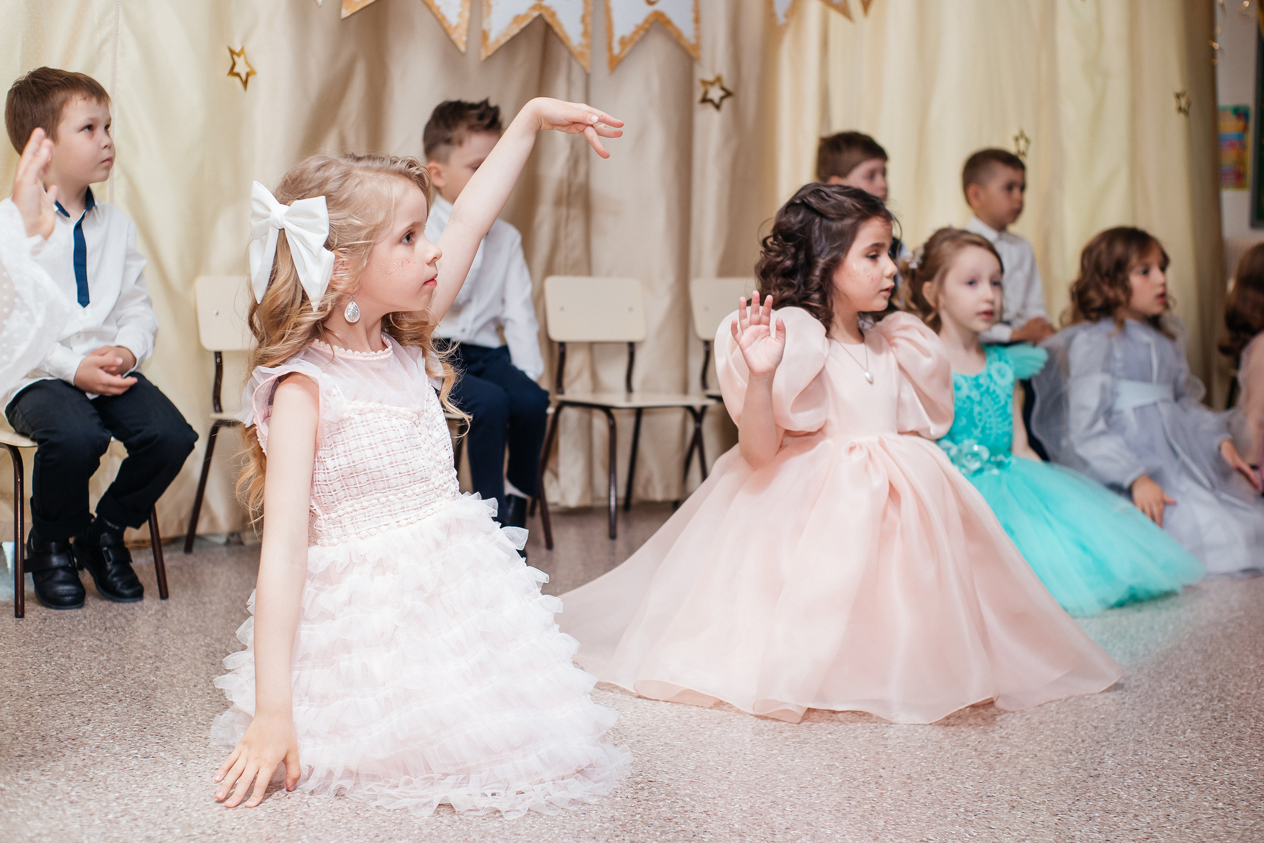 Фотосессия выпускного в детском саду «LaMama». Свадебный и портретный фотограф Летавина Наталия. Екатеринбург