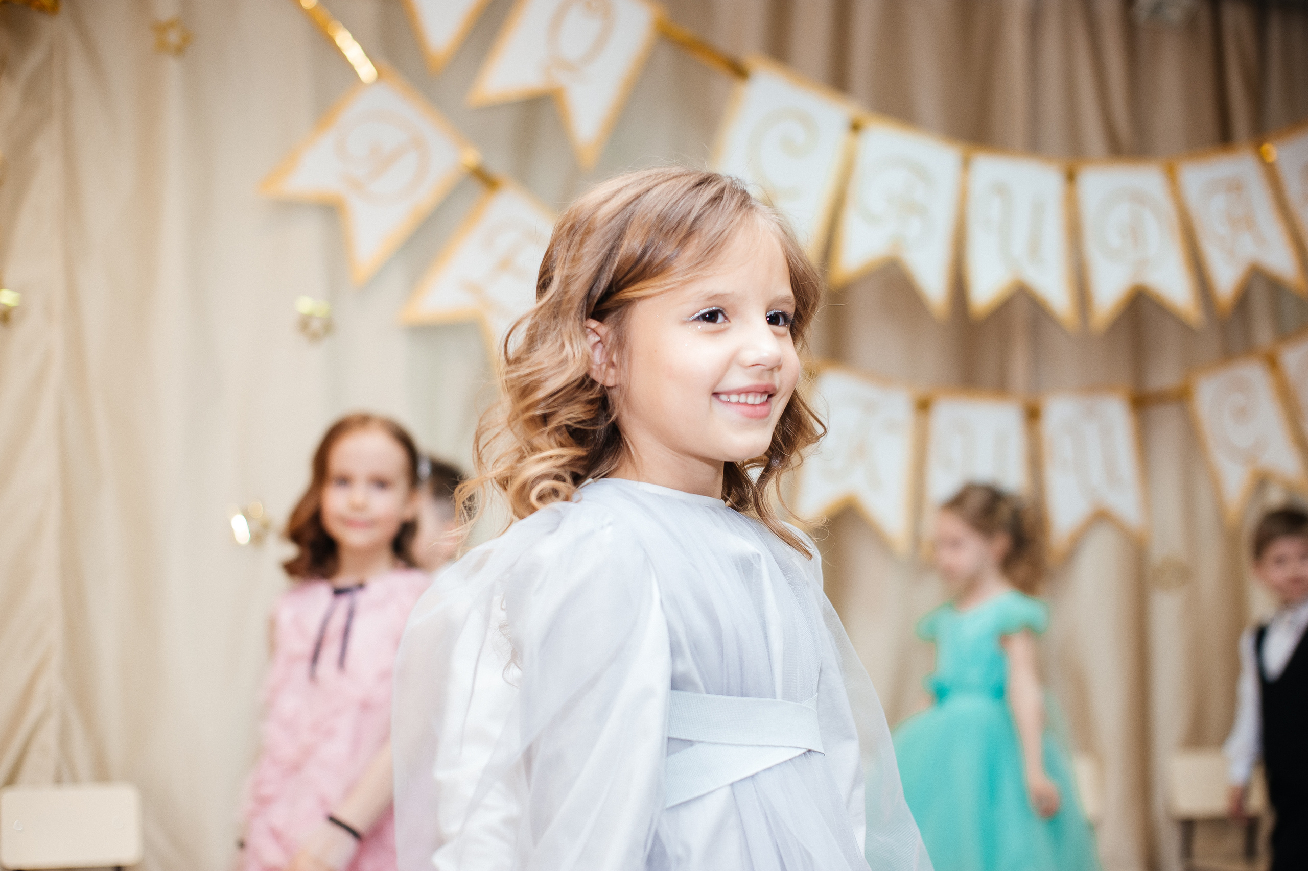 Фотосессия выпускного в детском саду «LaMama». Свадебный и портретный фотограф Летавина Наталия. Екатеринбург